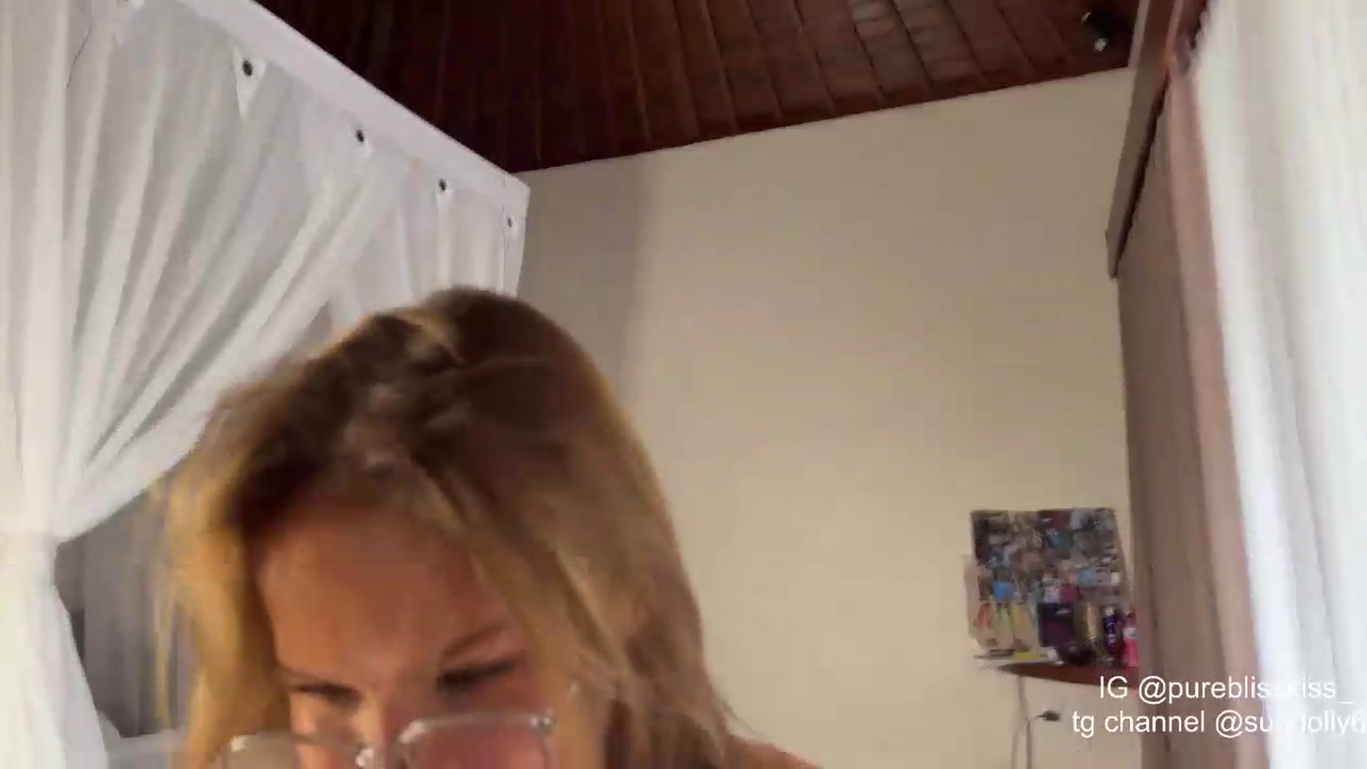 Gallery image thumbnail from Rue_Lane's myfreecams stream on, 05/09/2026, 08:20 image 16 of 20