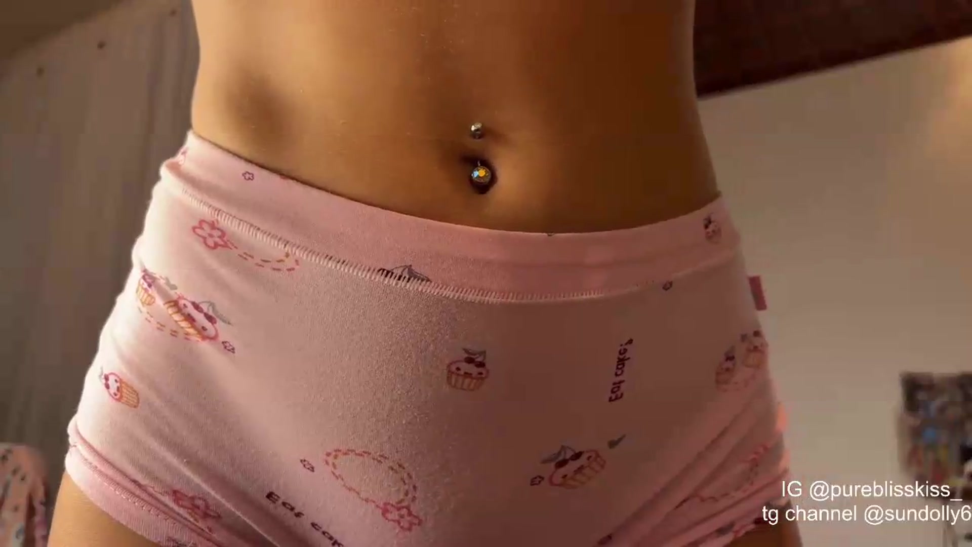 Gallery image thumbnail from Rue_Lane's myfreecams stream on, 05/15/2026, 06:00 image 2 of 20