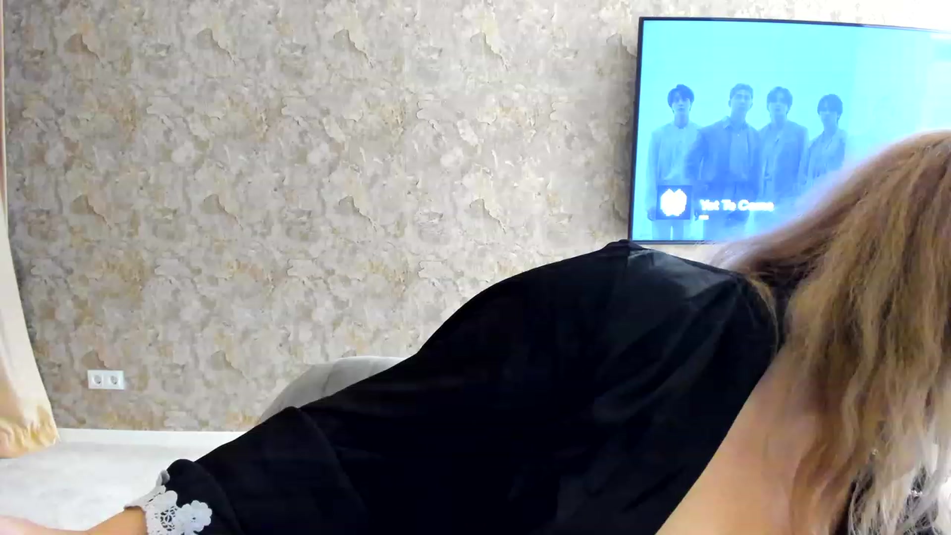 Gallery image thumbnail from RussiaDoll's myfreecams stream on, 12/06/2022, 03:30 image 15 of 20