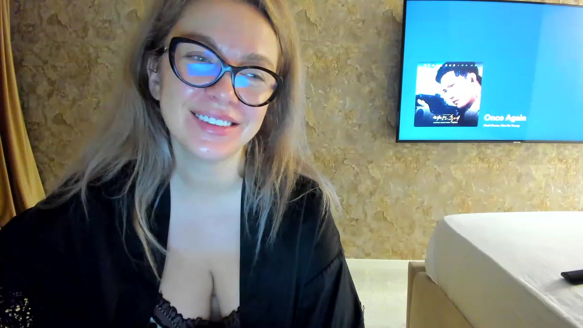 Gallery image thumbnail from RussiaDoll's myfreecams stream on, 12/07/2022, 02:38 image 19 of 20