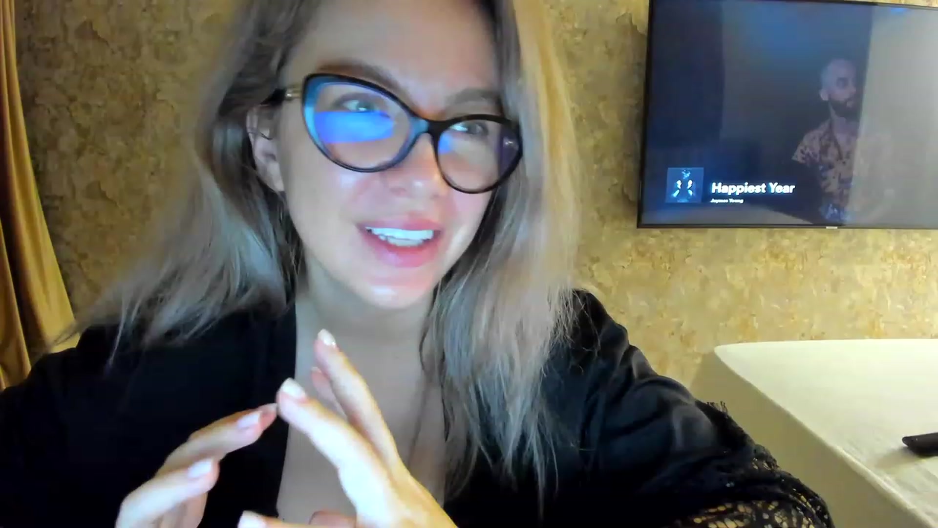 Gallery image thumbnail from RussiaDoll's myfreecams stream on, 12/07/2022, 02:38 image 20 of 20