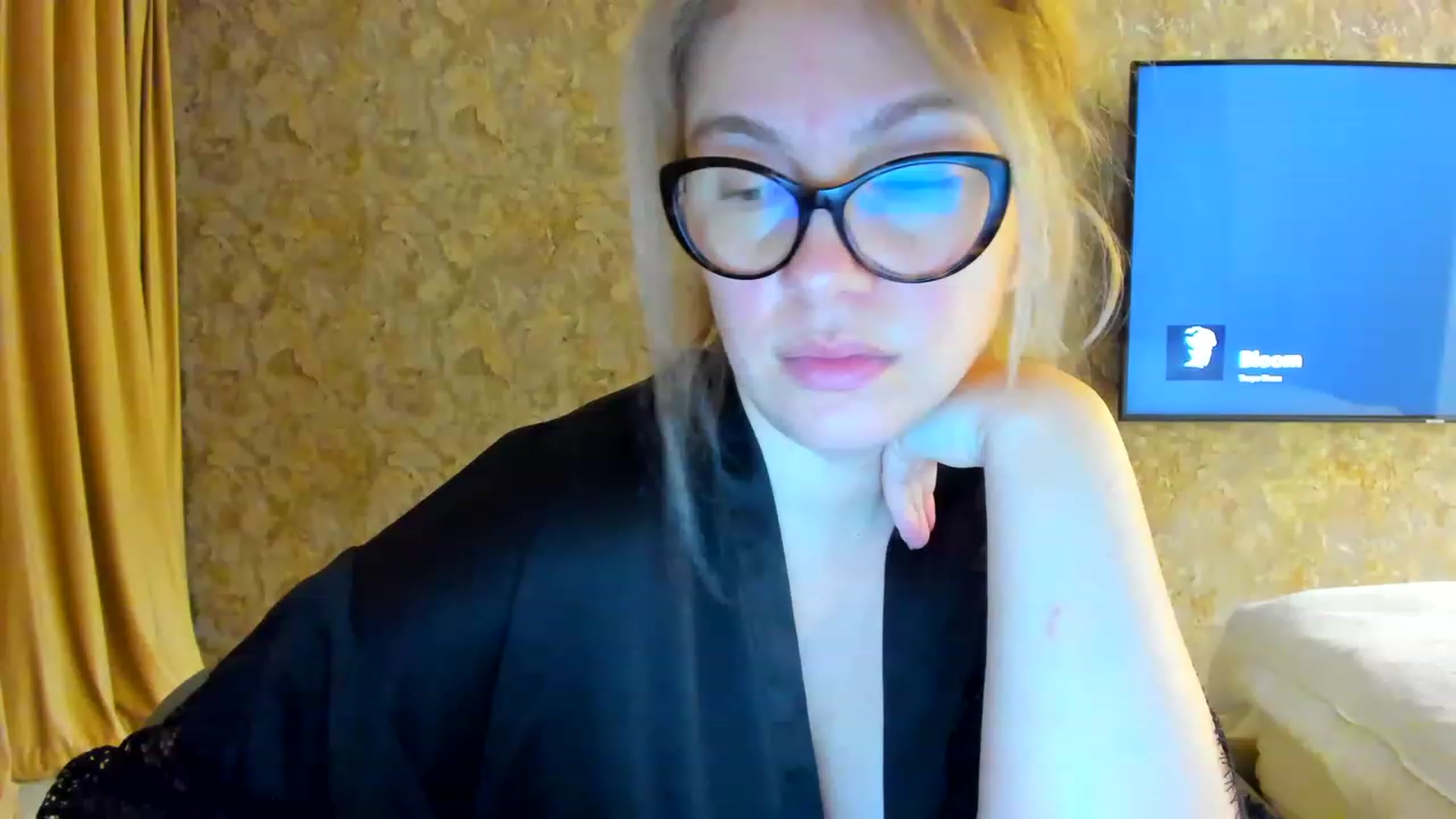 Gallery image thumbnail from RussiaDoll's myfreecams stream on, 02/28/2023, 02:05 image 6 of 20