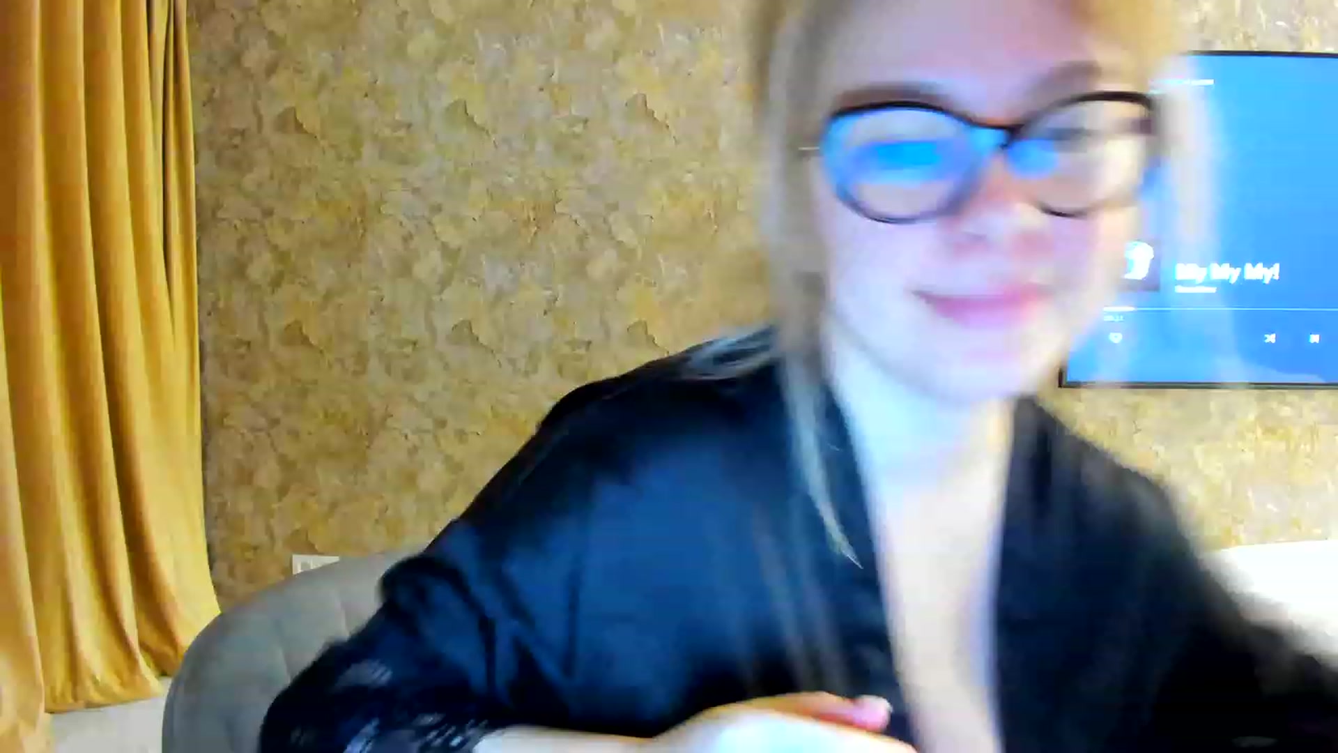 Gallery image thumbnail from RussiaDoll's myfreecams stream on, 02/28/2023, 02:05 image 3 of 20