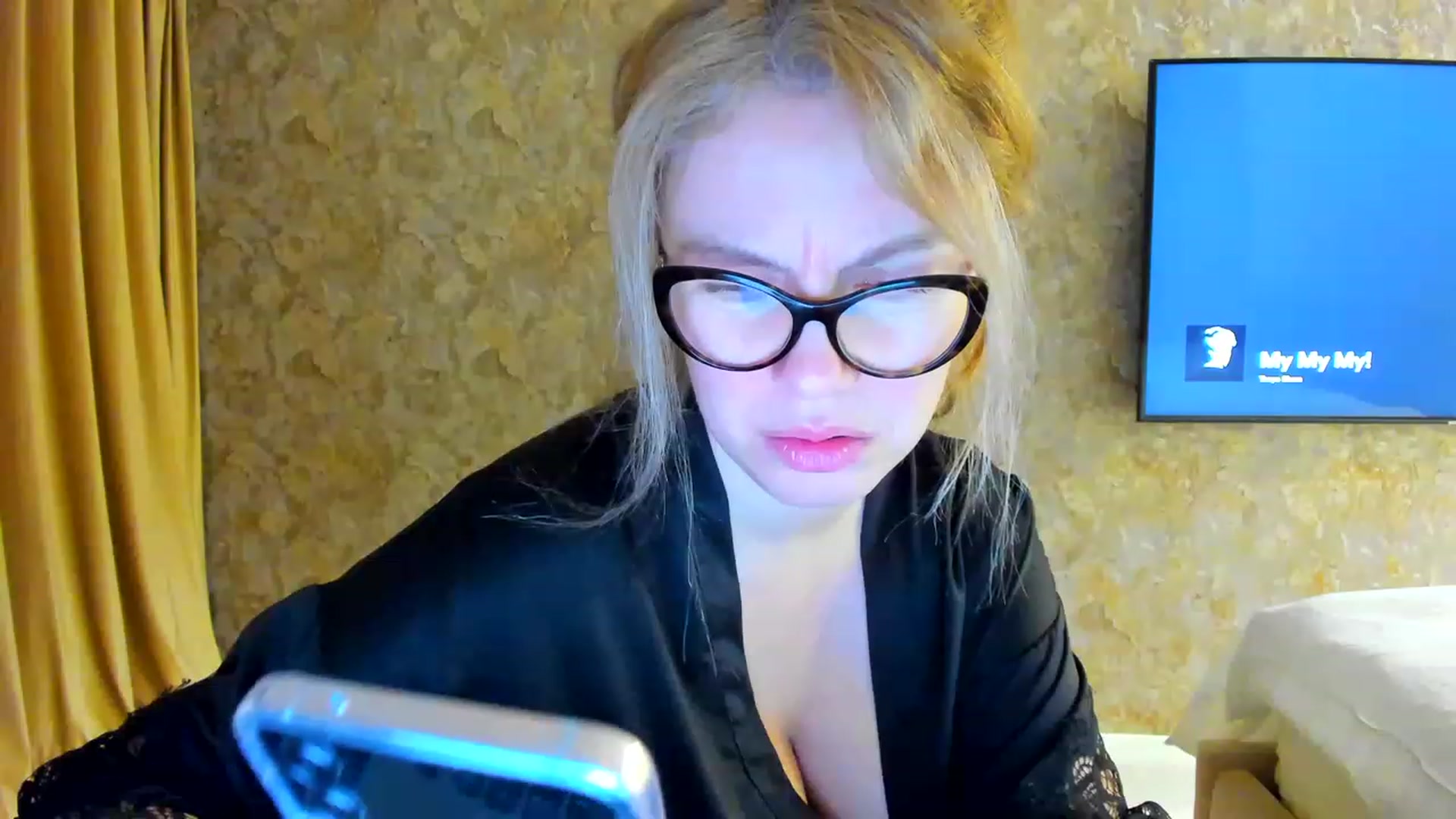Gallery image thumbnail from RussiaDoll's myfreecams stream on, 02/28/2023, 02:05 image 4 of 20