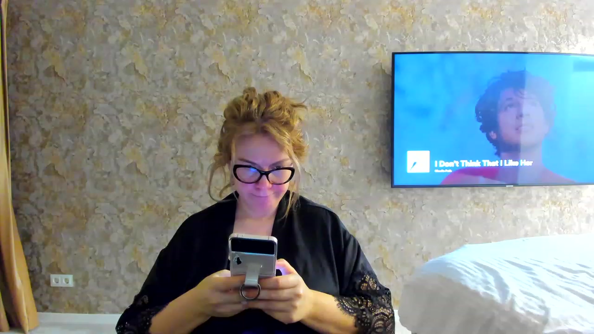 Gallery image thumbnail from RussiaDoll's myfreecams stream on, 03/22/2023, 02:26 image 8 of 20