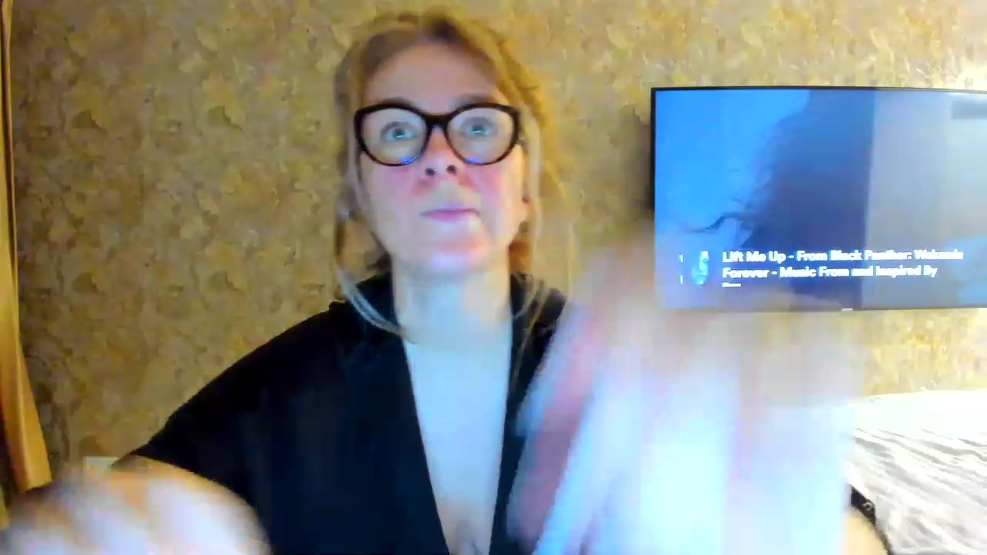 Gallery image thumbnail from RussiaDoll's myfreecams stream on, 03/22/2023, 02:26 image 11 of 20
