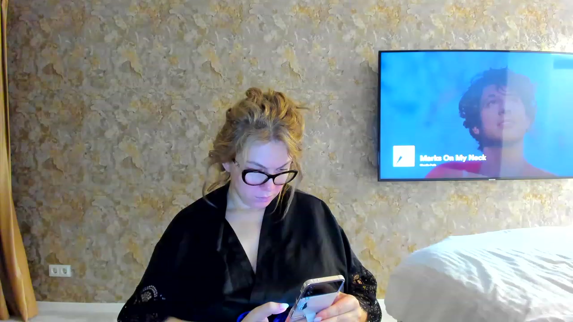 Gallery image thumbnail from RussiaDoll's myfreecams stream on, 03/22/2023, 02:26 image 7 of 20