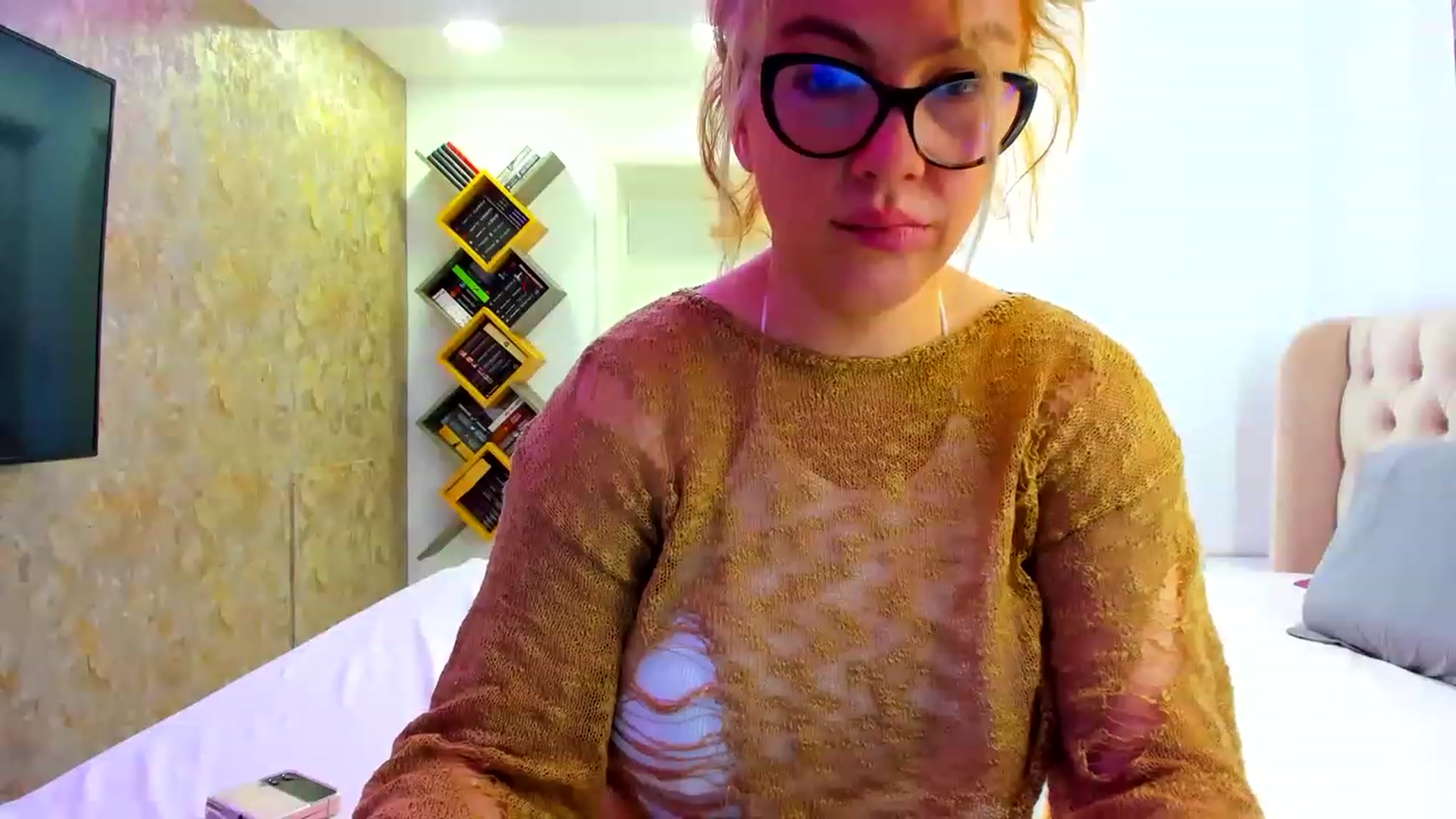 Gallery image thumbnail from RussiaDoll's myfreecams stream on, 05/09/2023, 20:57 image 6 of 20