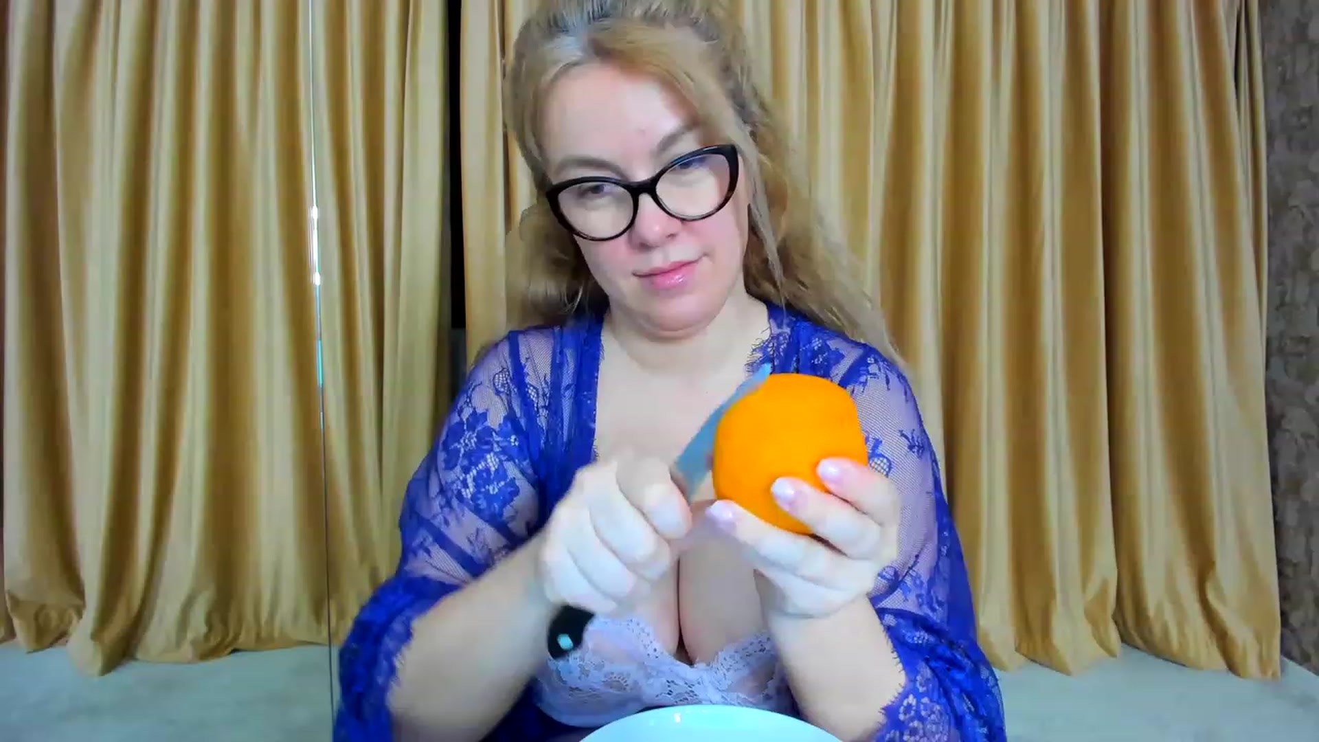 Gallery image thumbnail from RussiaDoll's myfreecams stream on, 05/24/2023, 24:17 image 4 of 20