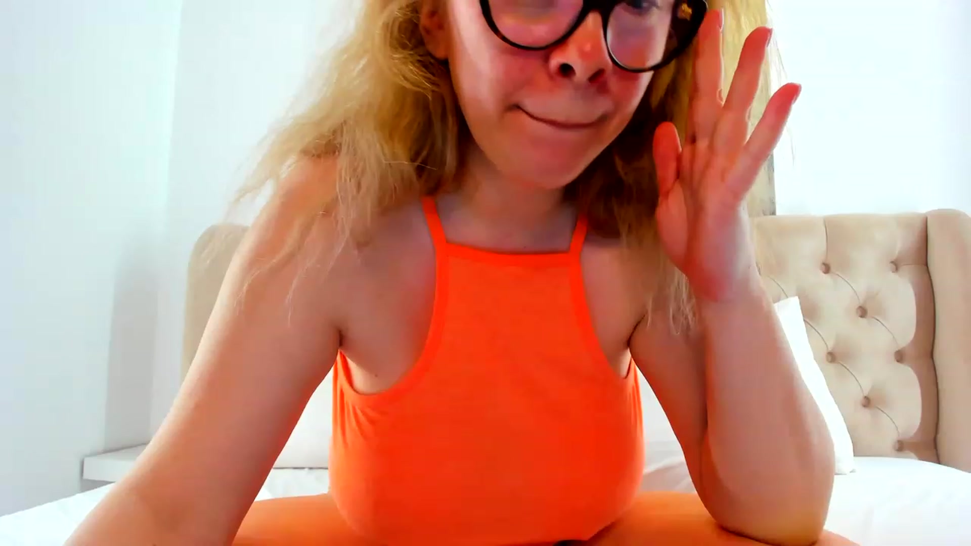 Gallery image thumbnail from RussiaDoll's myfreecams stream on, 05/28/2023, 08:38 image 20 of 20