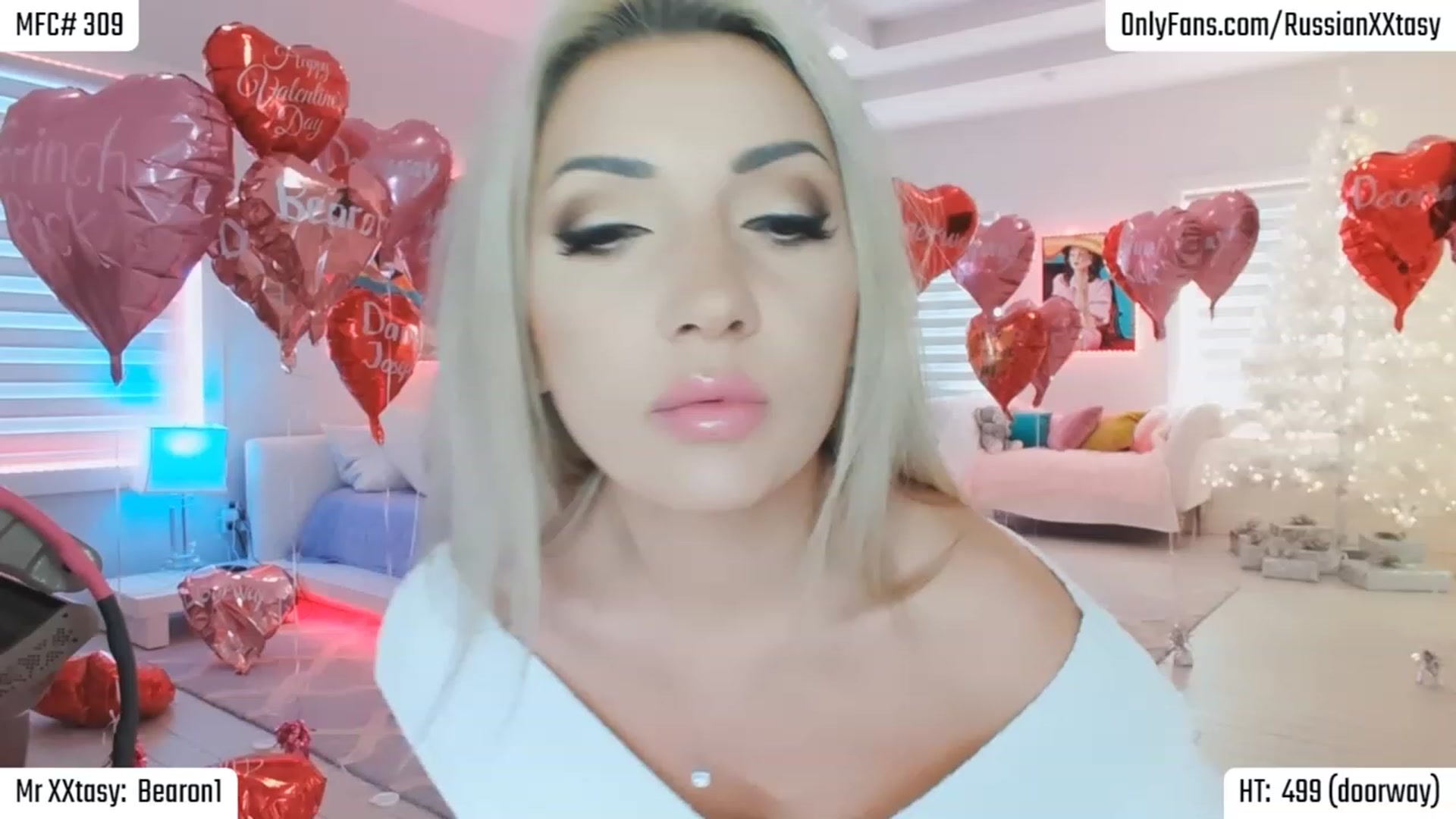 Gallery image thumbnail from RussianXXtasy's myfreecams stream on, 02/17/2024, 22:46 image 5 of 20