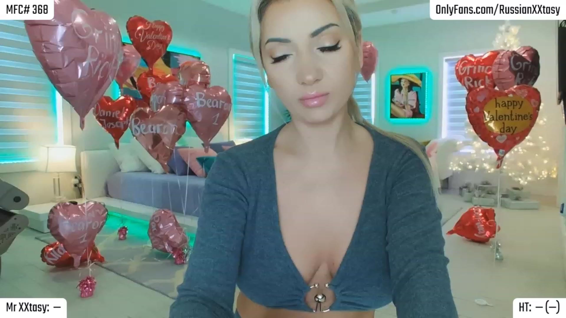 Gallery image thumbnail from RussianXXtasy's myfreecams stream on, 02/19/2024, 23:03 image 10 of 20