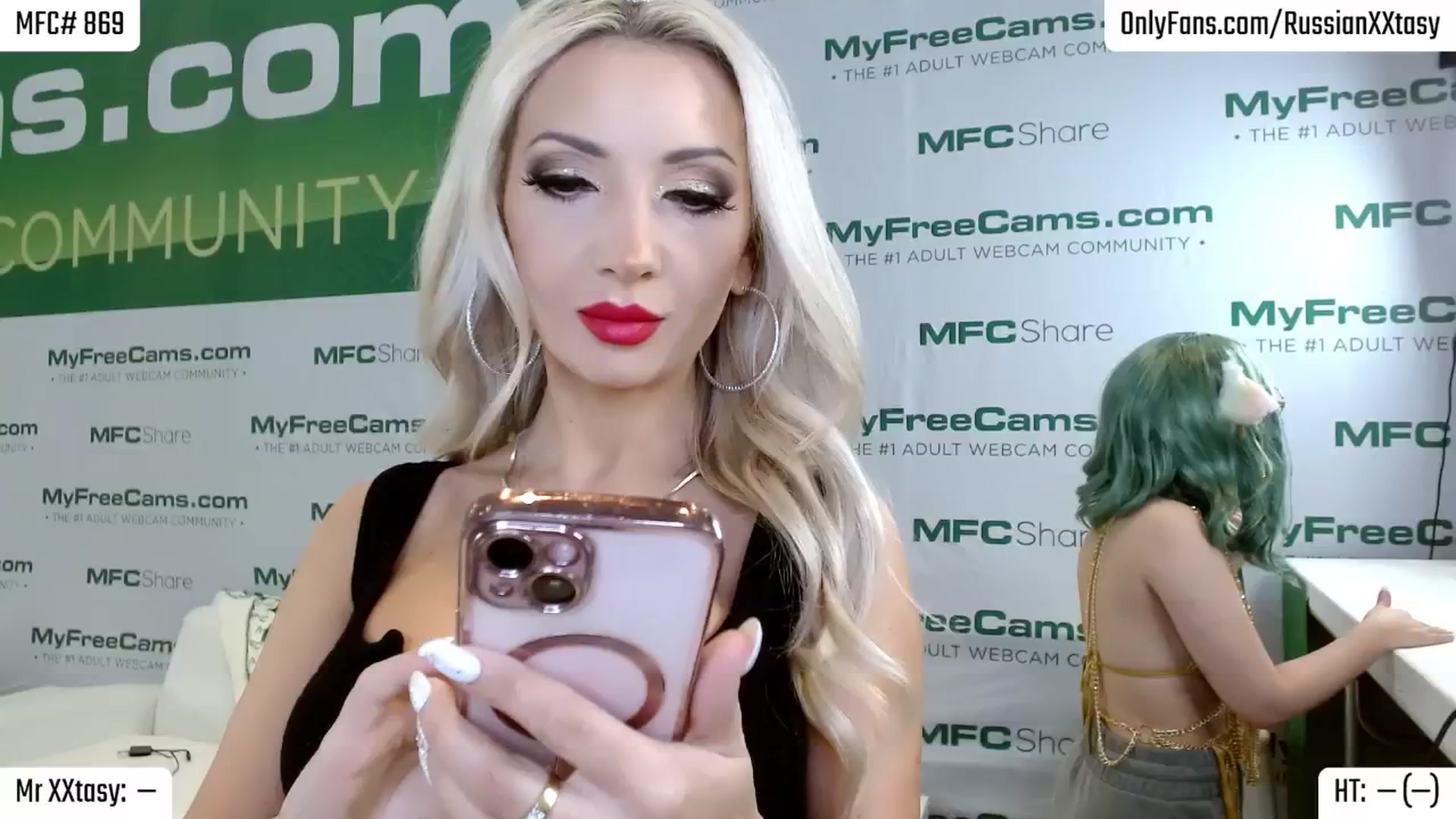 Gallery image thumbnail from RussianXXtasy's myfreecams stream on, 01/25/2025, 23:54 image 1 of 20
