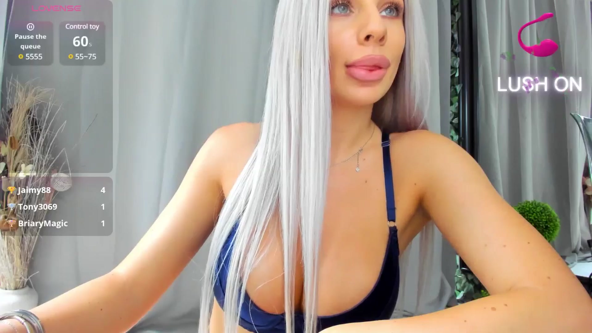 Gallery image thumbnail from Russian_Ava's myfreecams stream on, 07/06/2025, 12:39 image 14 of 20