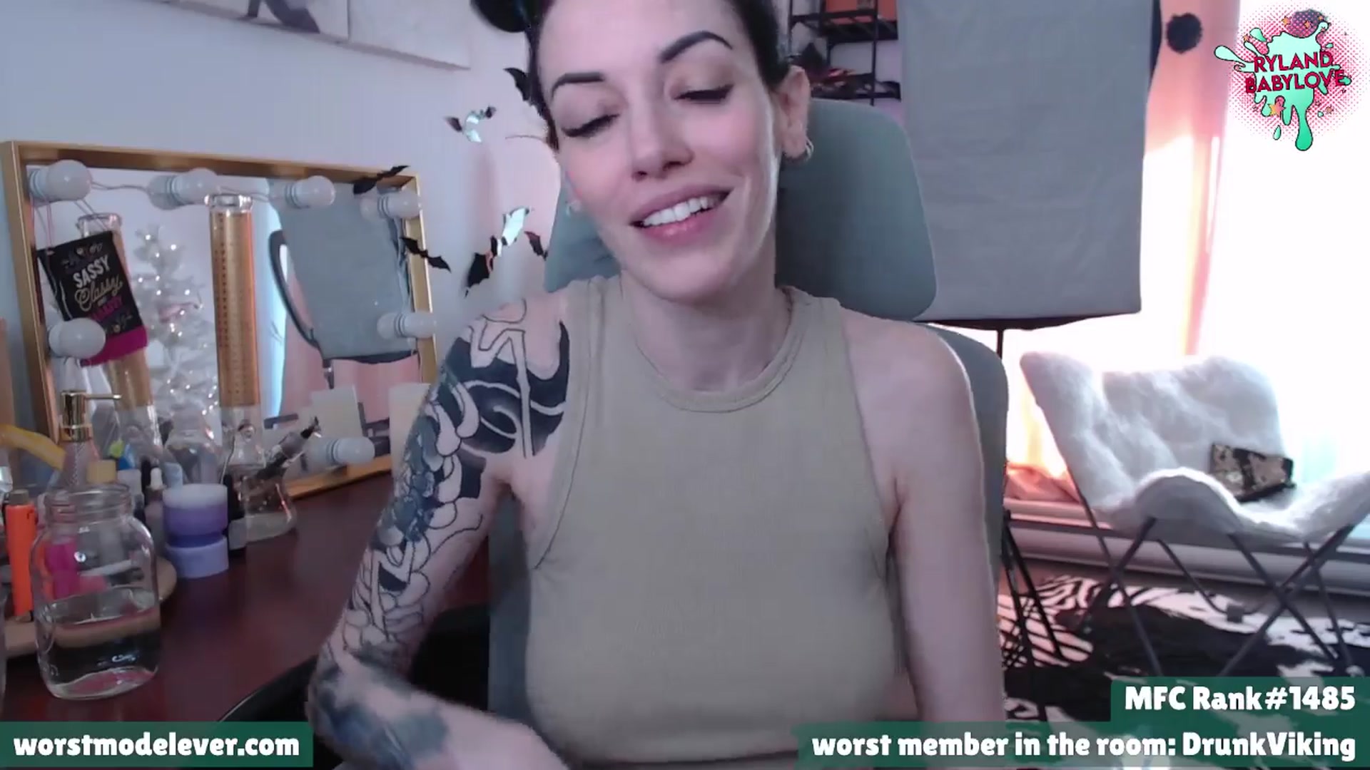 Gallery image thumbnail from Rylandbaby's myfreecams stream on, 03/24/2024, 14:38 image 11 of 20