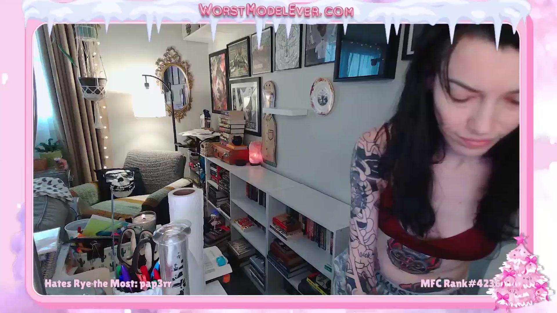 Gallery image thumbnail from Rylandbaby's myfreecams stream on, 12/25/2025, 19:25 image 17 of 20