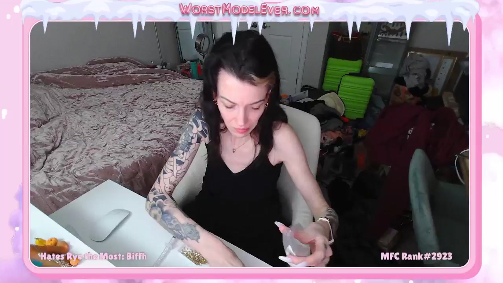 Gallery image thumbnail from Rylandbaby's myfreecams stream on, 02/25/2026, 03:15 image 1 of 20