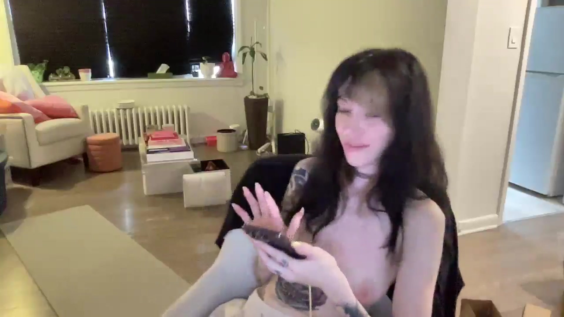 Gallery image thumbnail from Rylandbaby's myfreecams stream on, 04/01/2026, 15:42 image 14 of 20