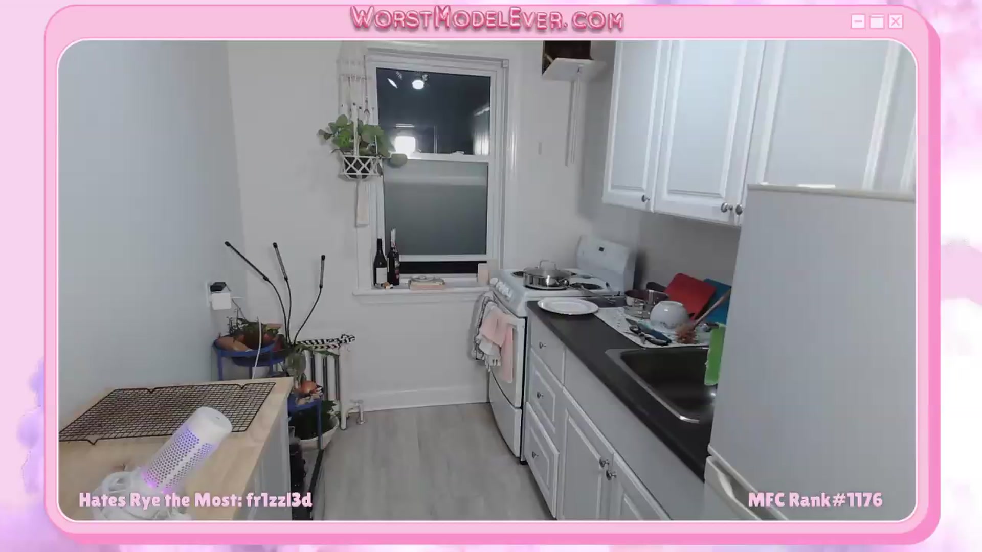 Gallery image thumbnail from Rylandbaby's myfreecams stream on, 05/18/2026, 01:46 image 13 of 20
