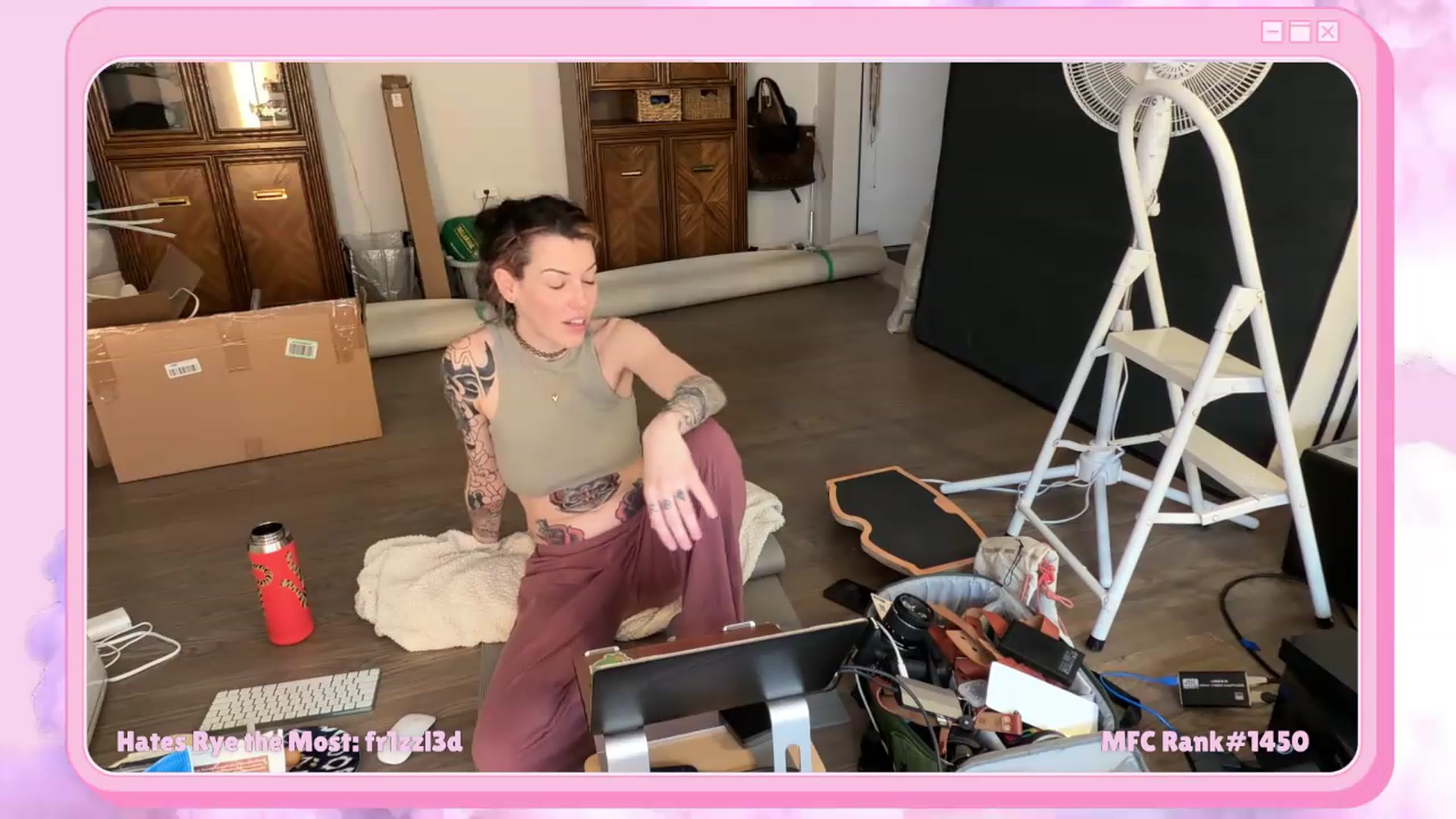 Gallery image thumbnail from Rylandbaby's myfreecams stream on, 05/27/2026, 02:14 image 8 of 20