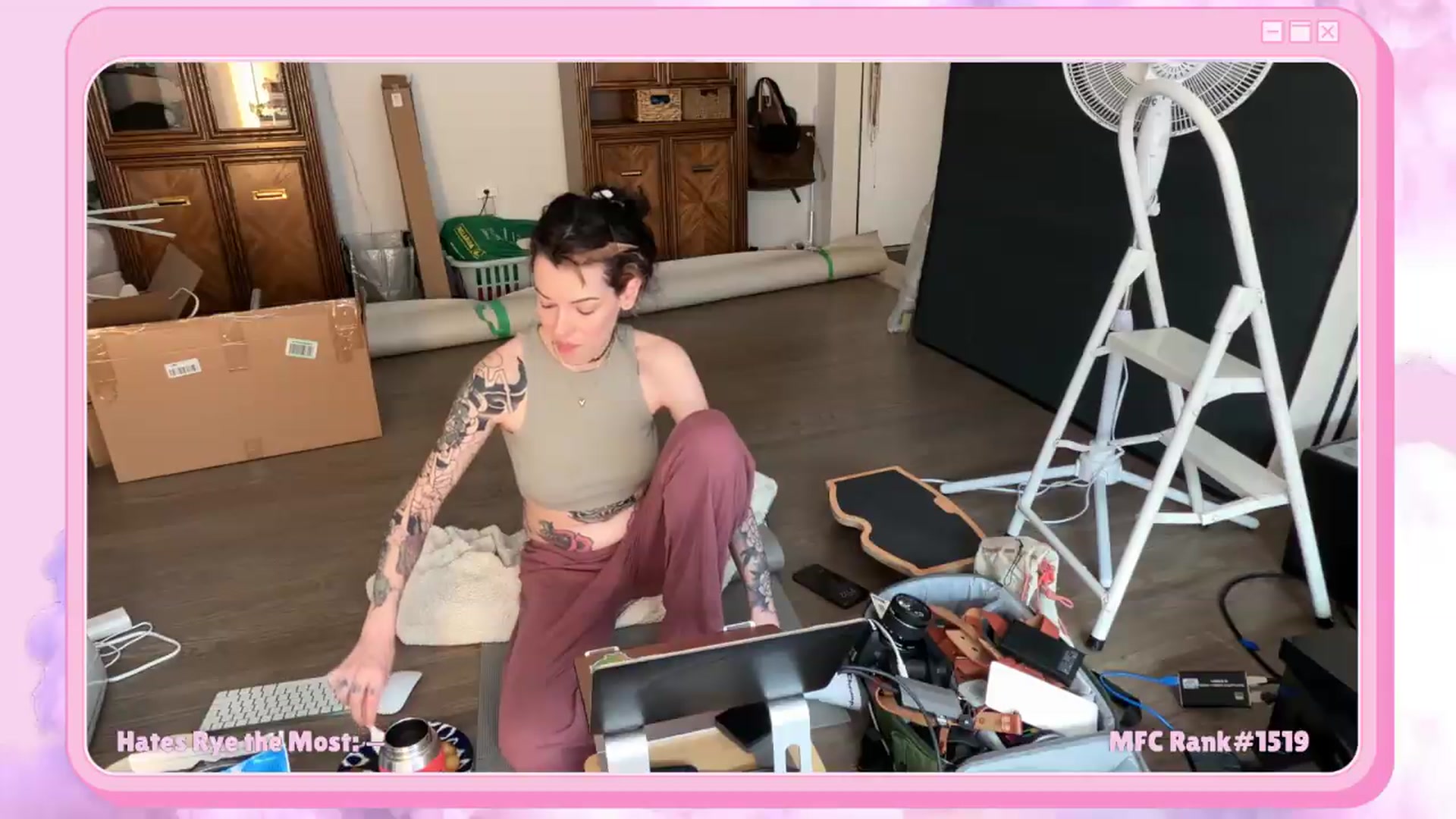 Gallery image thumbnail from Rylandbaby's myfreecams stream on, 05/27/2026, 02:14 image 4 of 20