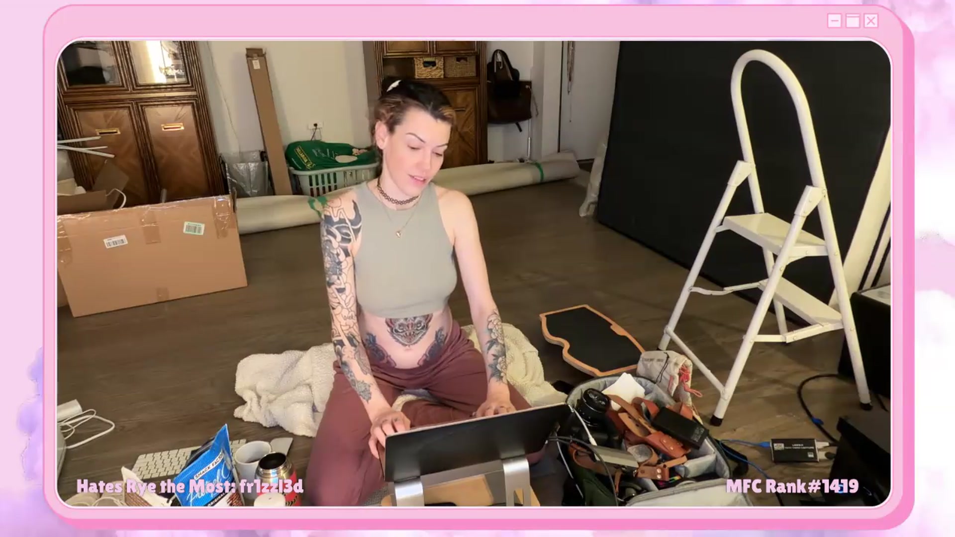 Gallery image thumbnail from Rylandbaby's myfreecams stream on, 05/27/2026, 02:14 image 18 of 20