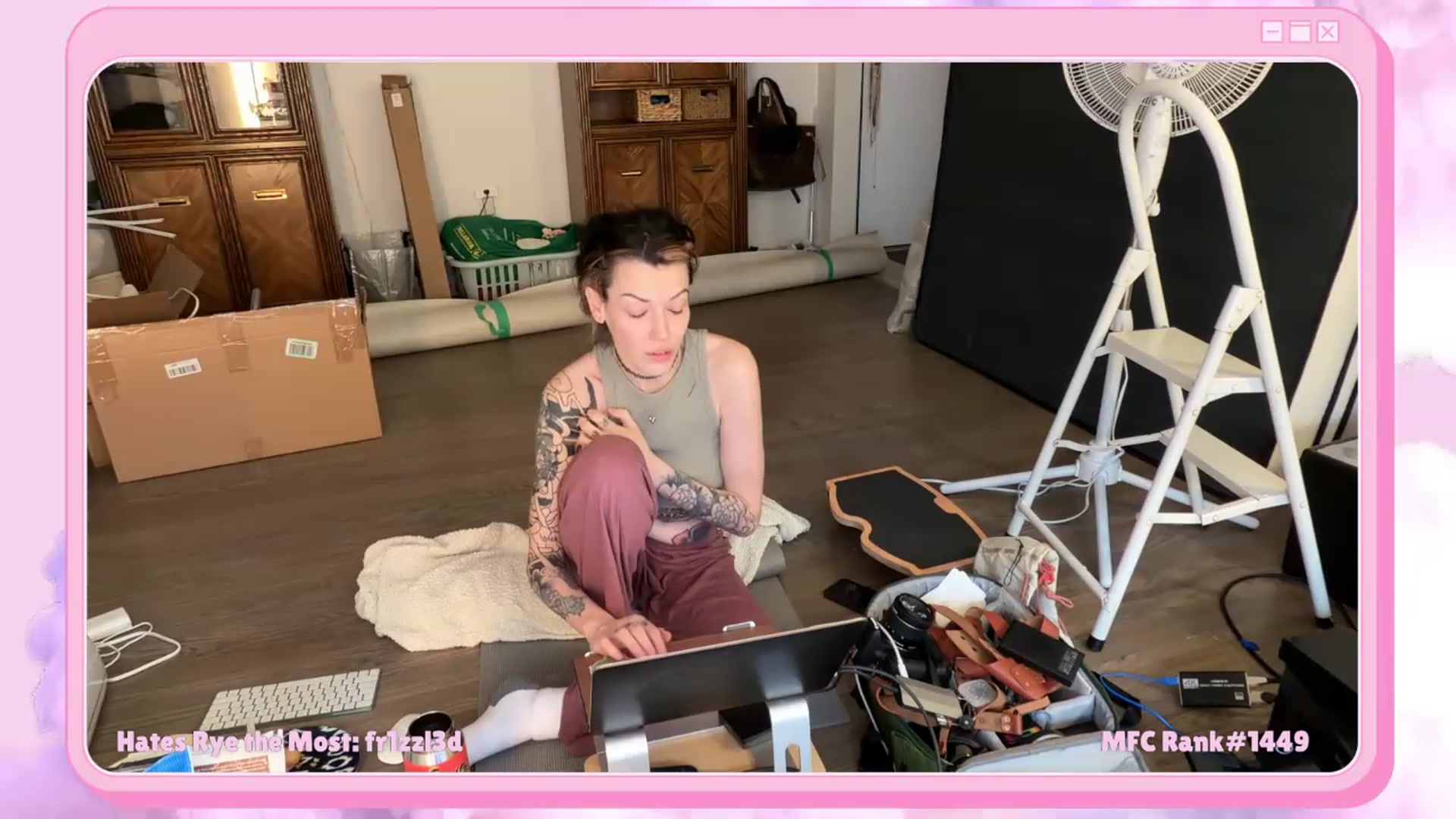 Gallery image thumbnail from Rylandbaby's myfreecams stream on, 05/27/2026, 02:14 image 9 of 20