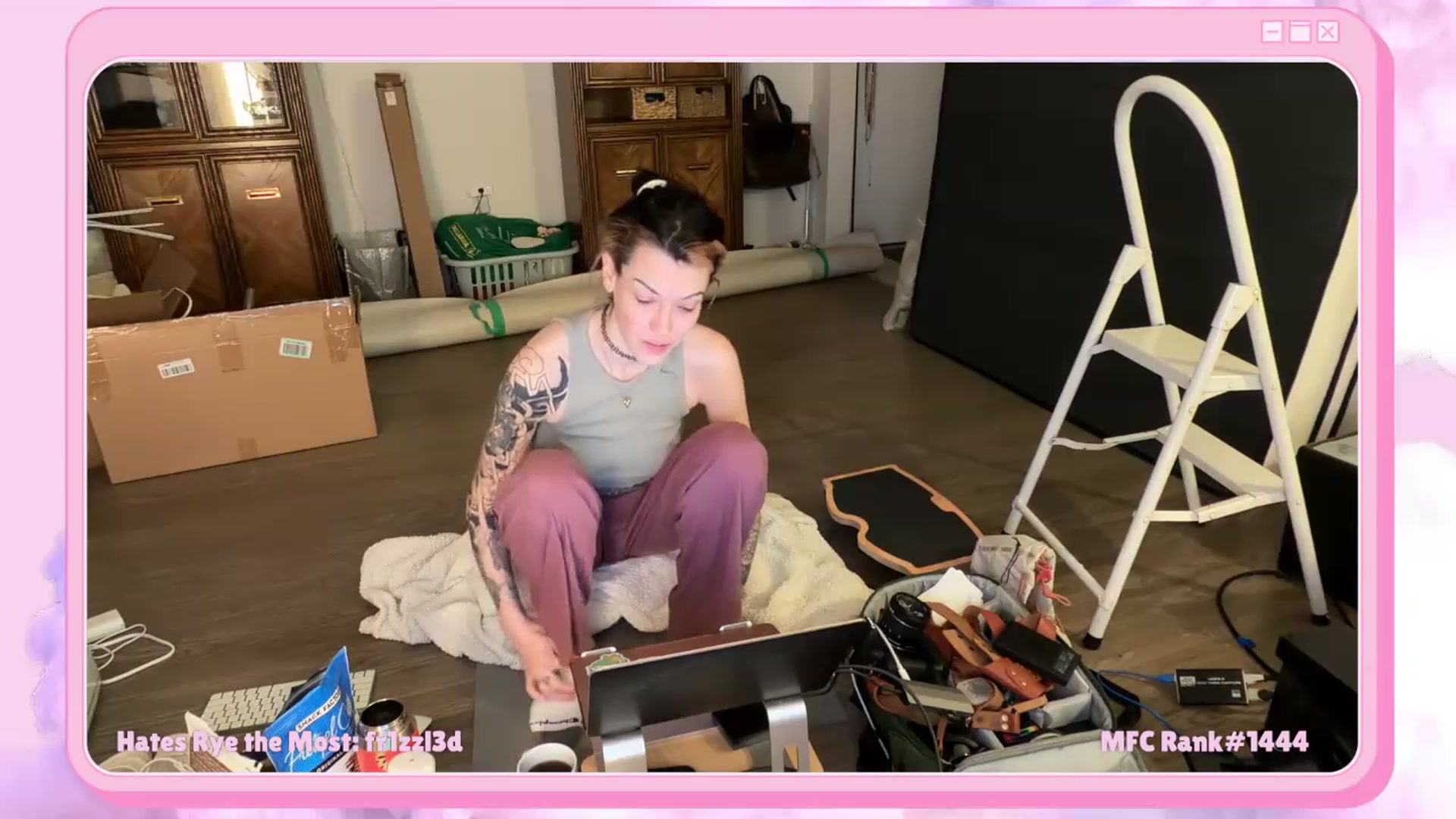 Gallery image thumbnail from Rylandbaby's myfreecams stream on, 05/27/2026, 02:14 image 14 of 20