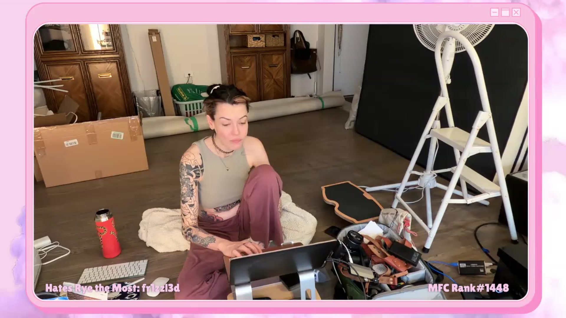Gallery image thumbnail from Rylandbaby's myfreecams stream on, 05/27/2026, 02:14 image 10 of 20