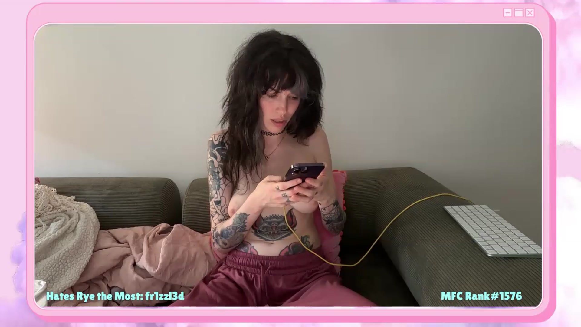 Gallery image thumbnail from Rylandbaby's myfreecams stream on, 06/29/2026, 22:21 image 15 of 20