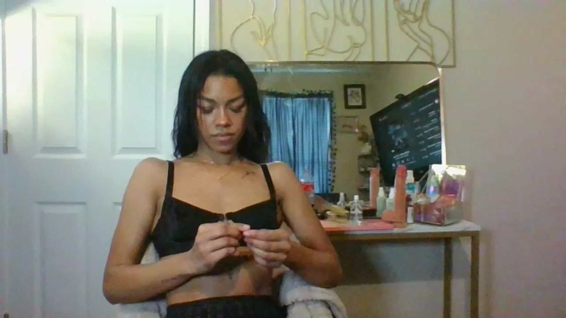 Gallery image thumbnail from Ryleessoles's myfreecams stream on, 01/30/2023, 19:18 image 7 of 20