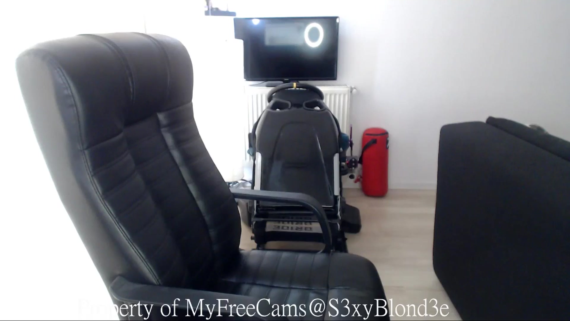 Gallery image thumbnail from S3xyBlond3e's myfreecams stream on, 02/04/2026, 08:45 image 2 of 20