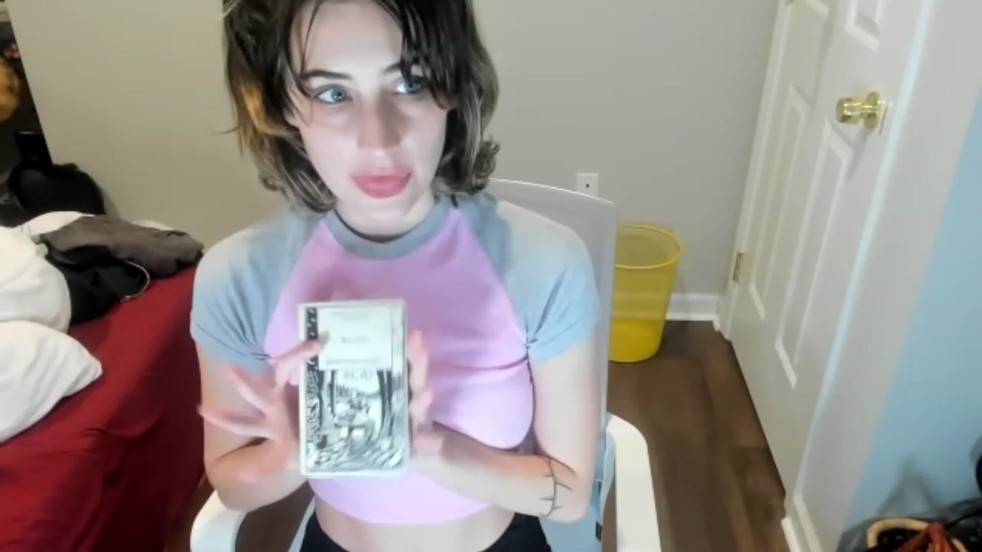 Gallery image thumbnail from SAGEBUNNY123's myfreecams stream on, 06/02/2023, 01:37 image 16 of 20
