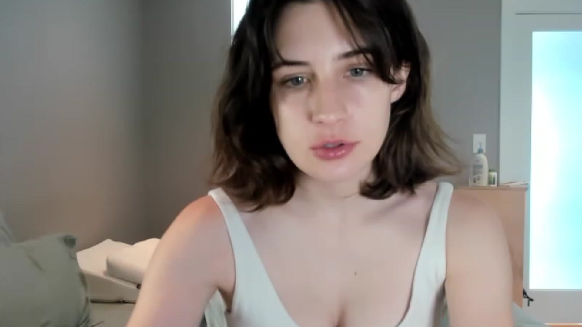 Gallery image thumbnail from SAGEBUNNY123's myfreecams stream on, 07/28/2023, 18:43 image 12 of 20