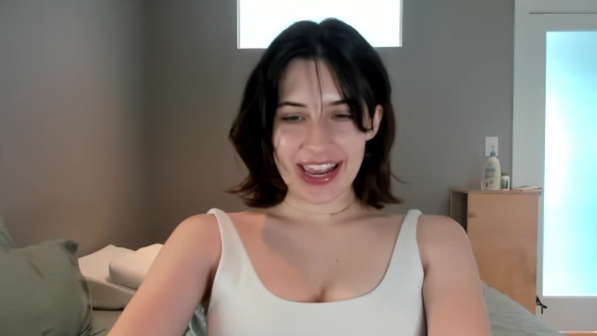 Gallery image thumbnail from SAGEBUNNY123's myfreecams stream on, 07/28/2023, 18:43 image 2 of 20