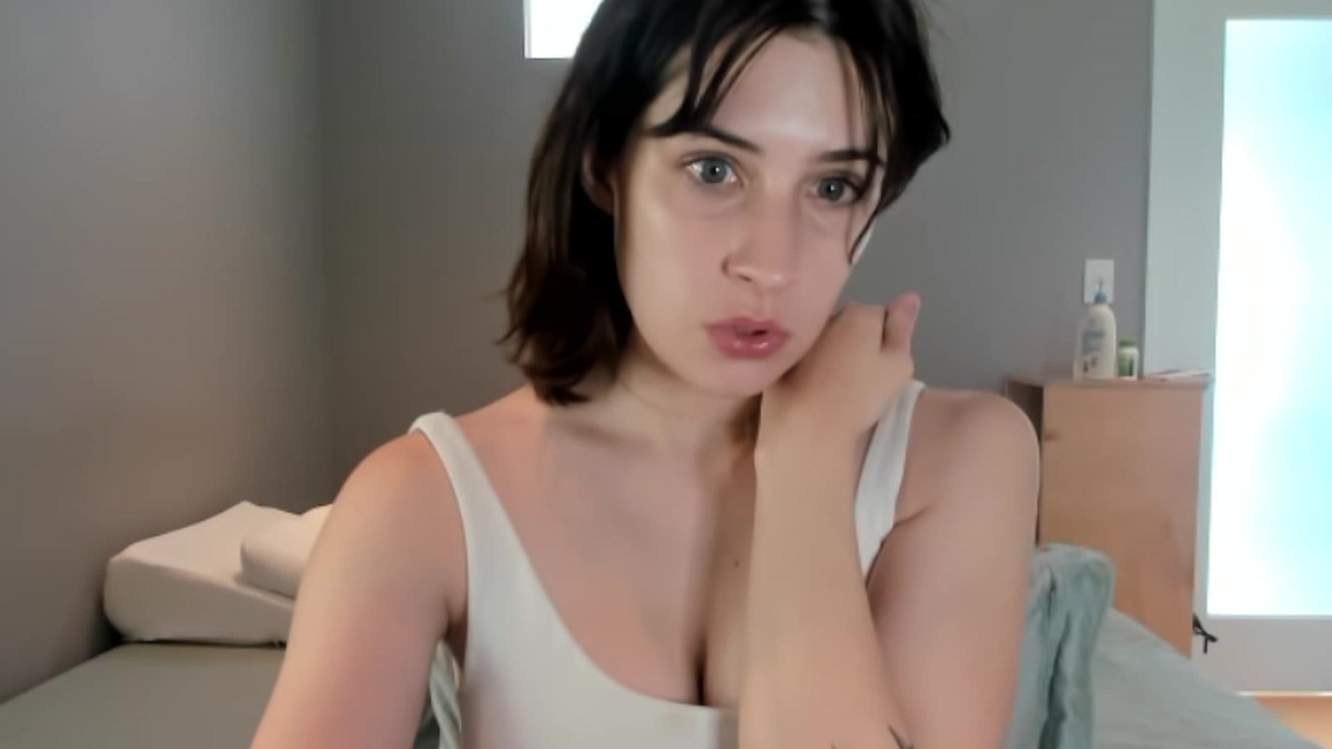 Gallery image thumbnail from SAGEBUNNY123's myfreecams stream on, 07/28/2023, 19:49 image 1 of 20