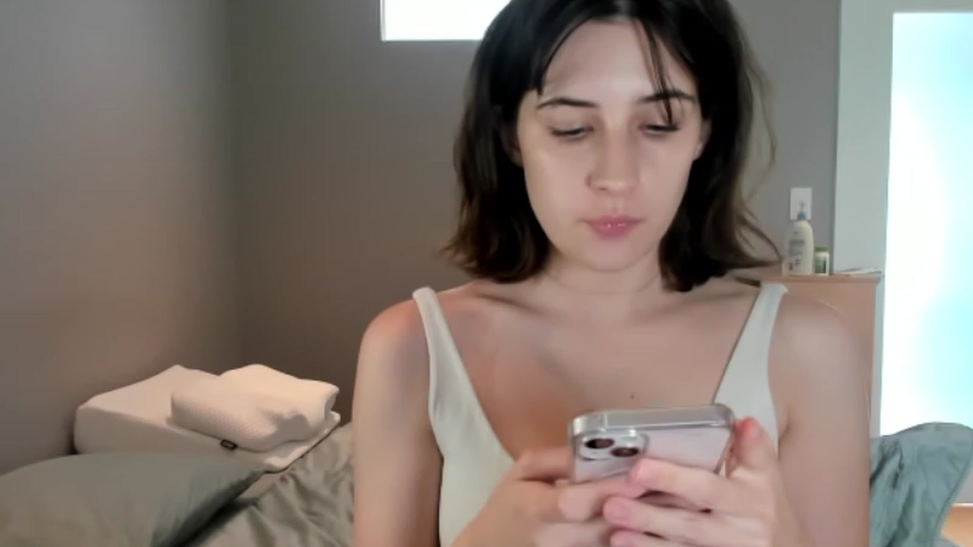 Gallery image thumbnail from SAGEBUNNY123's myfreecams stream on, 07/28/2023, 19:49 image 17 of 20