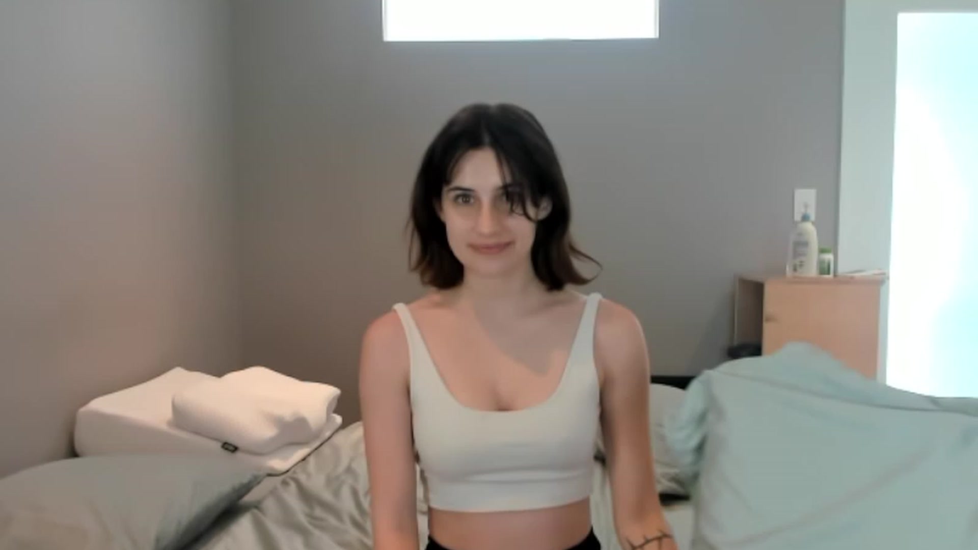 Gallery image thumbnail from SAGEBUNNY123's myfreecams stream on, 07/28/2023, 19:49 image 16 of 20