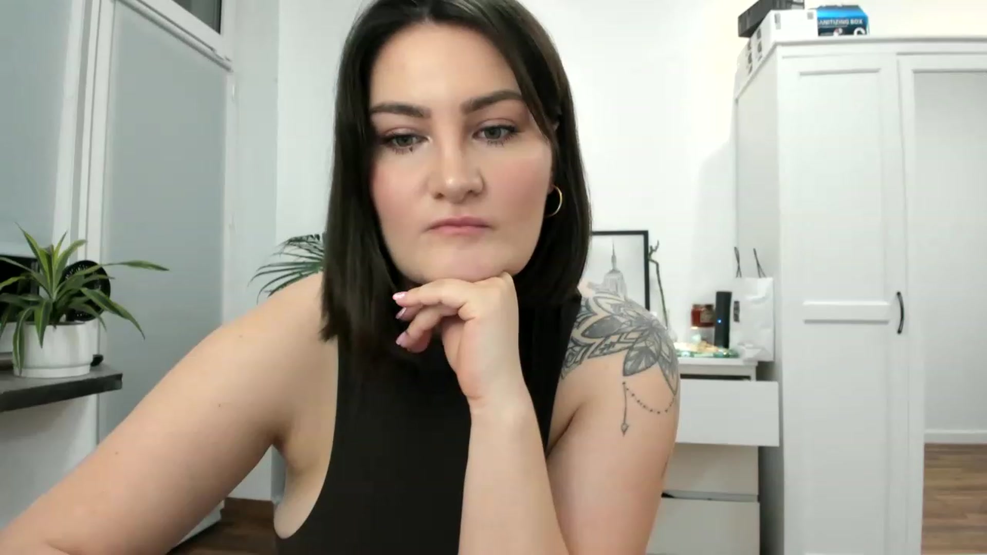 Gallery image thumbnail from SAINT_M's myfreecams stream on, 02/01/2023, 23:54 image 3 of 20