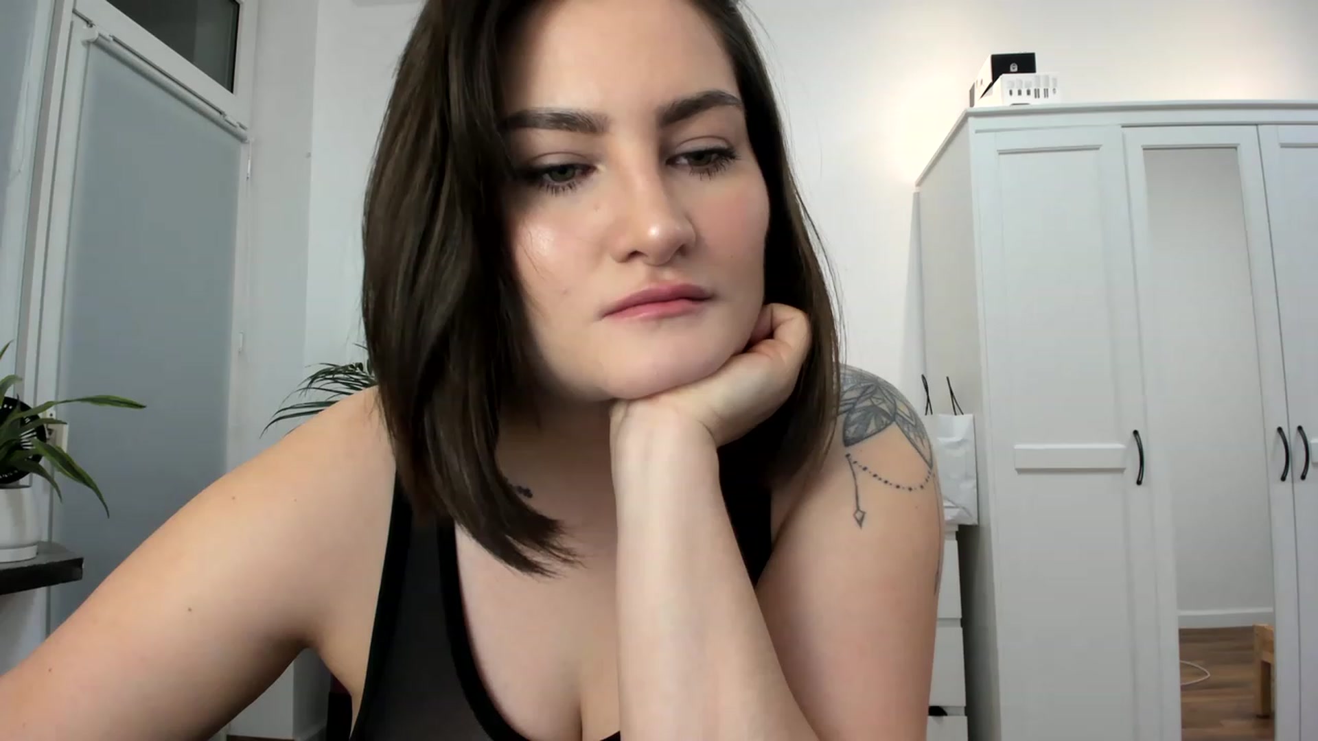 Gallery image thumbnail from SAINT_M's myfreecams stream on, 02/10/2023, 23:11 image 9 of 20