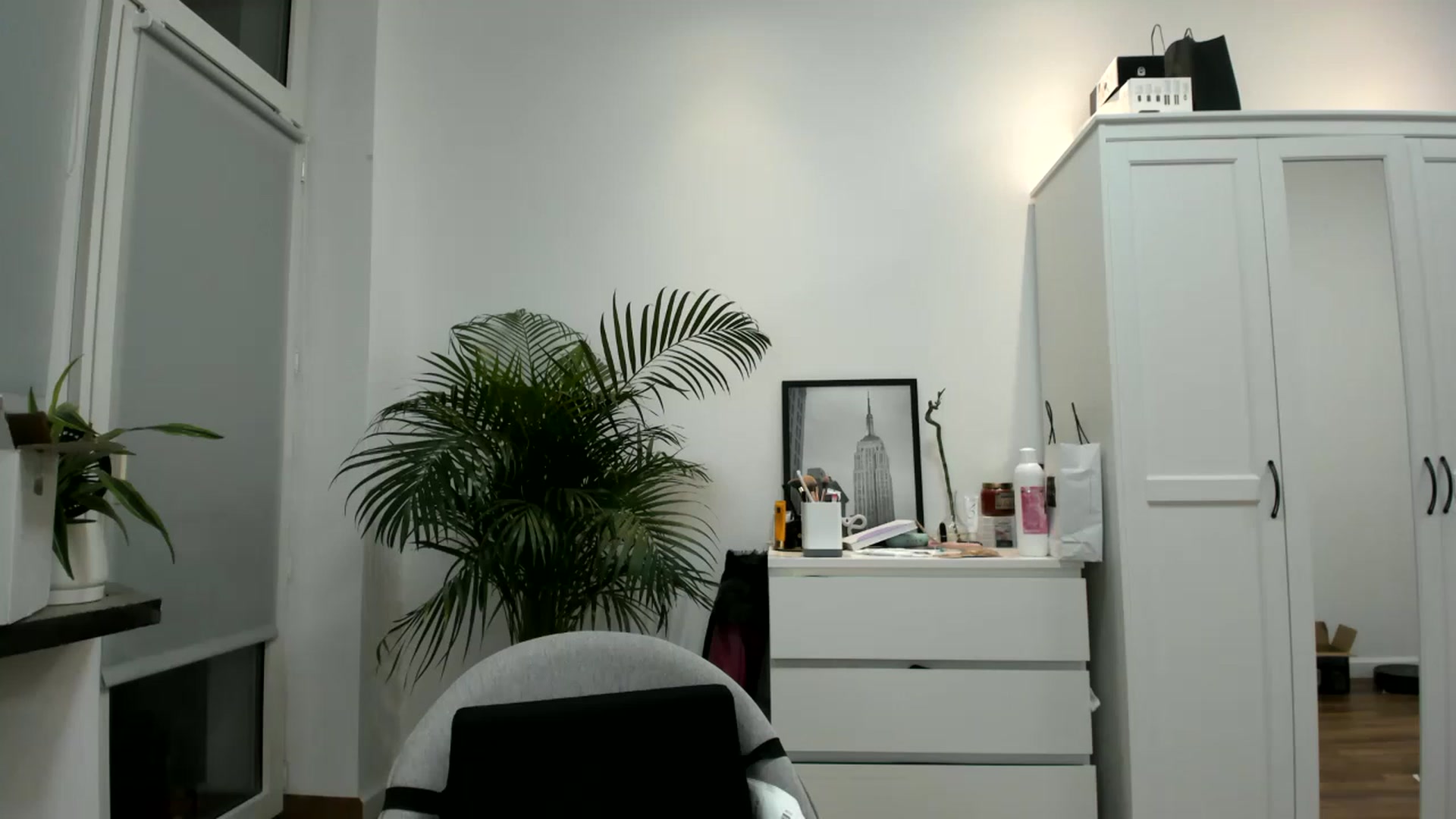Gallery image thumbnail from SAINT_M's myfreecams stream on, 02/16/2023, 01:45 image 6 of 20