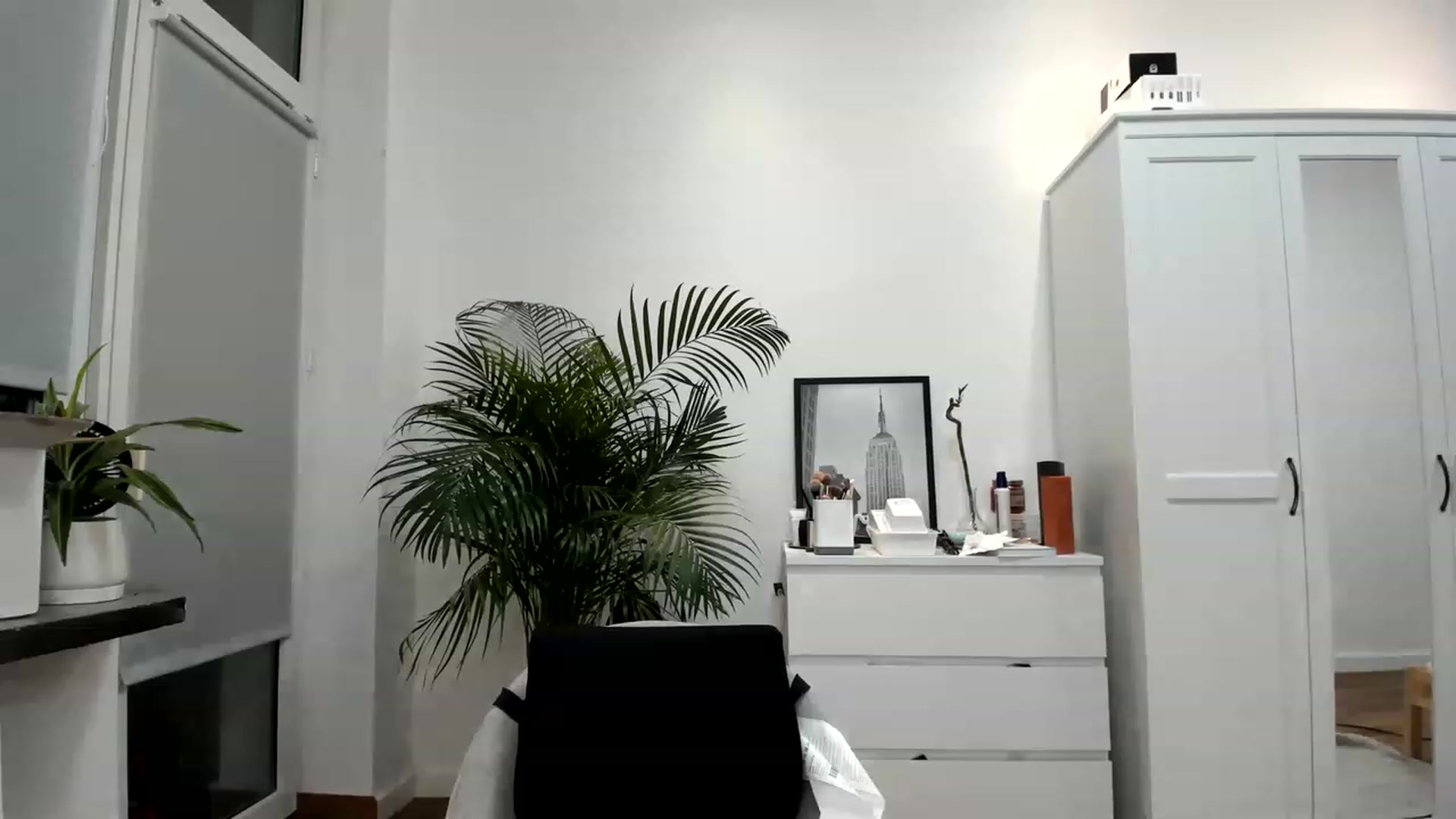 Gallery image thumbnail from SAINT_M's myfreecams stream on, 02/22/2023, 23:39 image 14 of 20