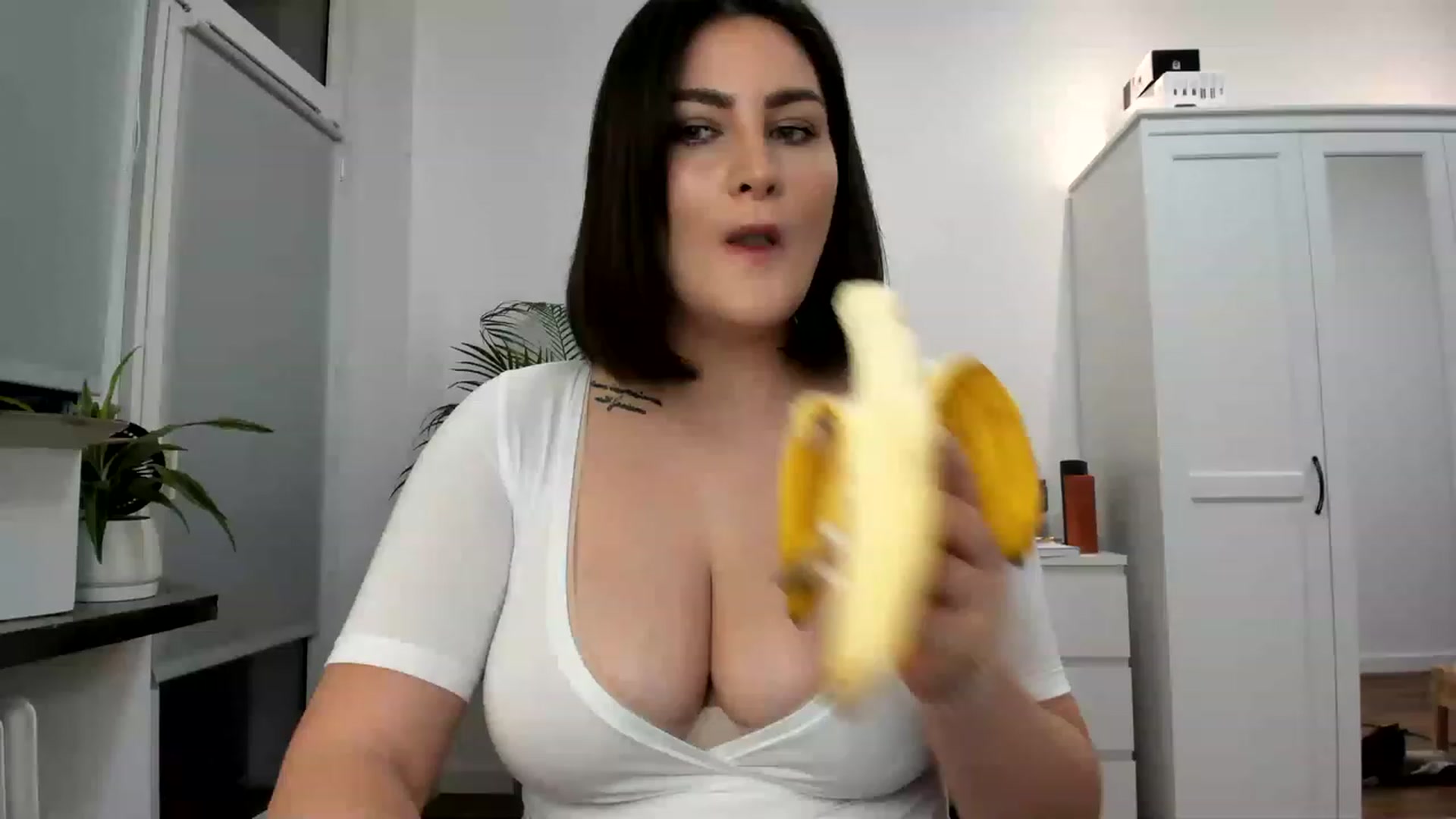 Gallery image thumbnail from SAINT_M's myfreecams stream on, 02/22/2023, 23:39 image 8 of 20
