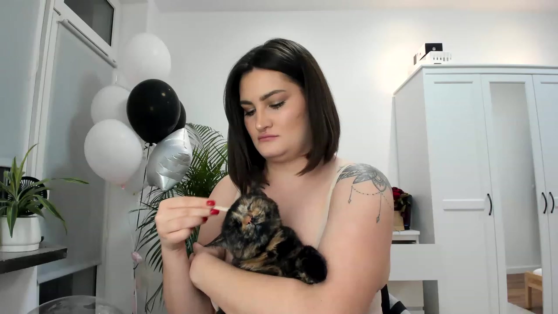 Gallery image thumbnail from SAINT_M's myfreecams stream on, 03/02/2023, 24:22 image 6 of 20