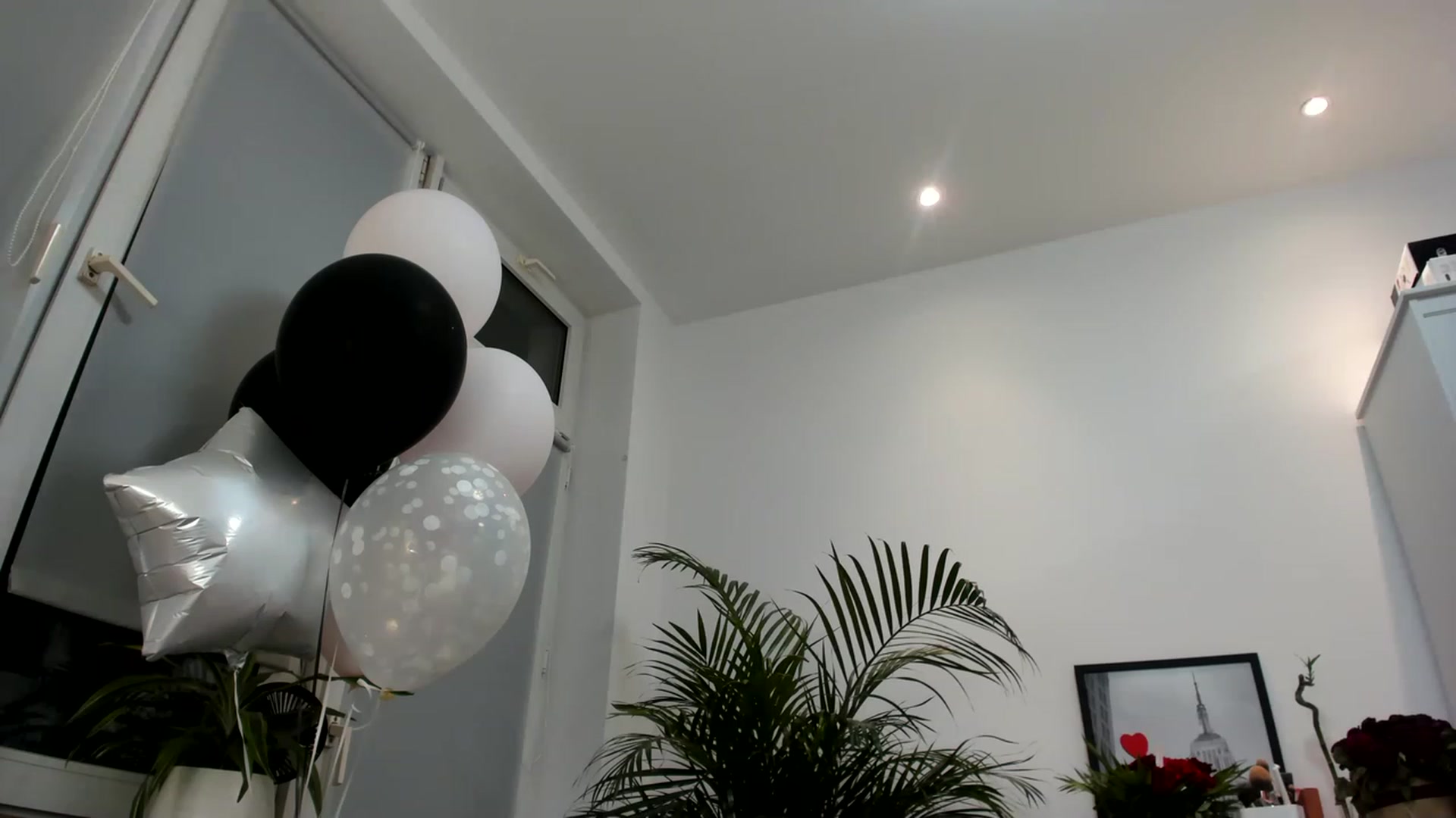 Gallery image thumbnail from SAINT_M's myfreecams stream on, 03/02/2023, 23:14 image 8 of 20