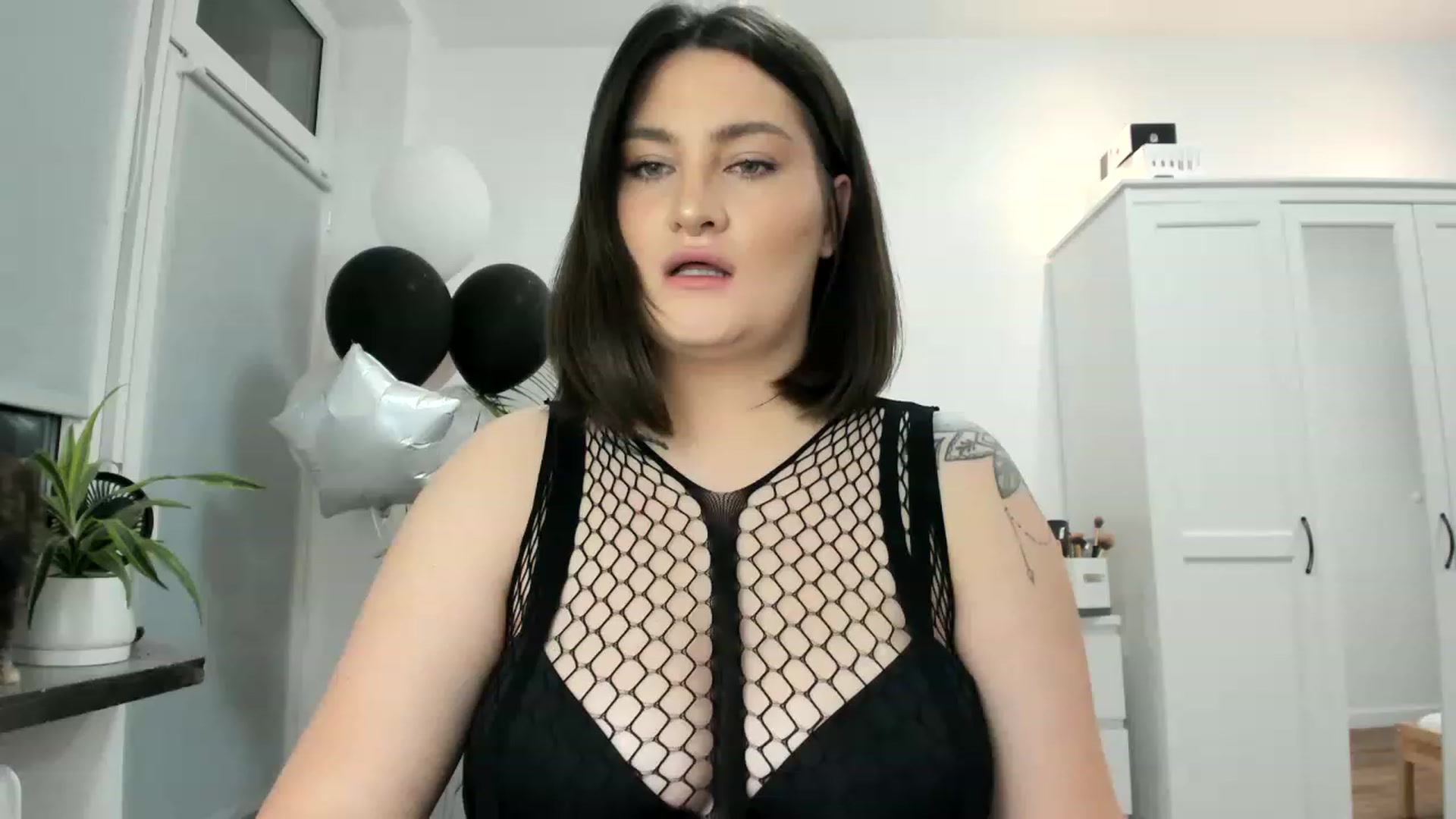 Gallery image thumbnail from SAINT_M's myfreecams stream on, 03/03/2023, 23:35 image 2 of 20
