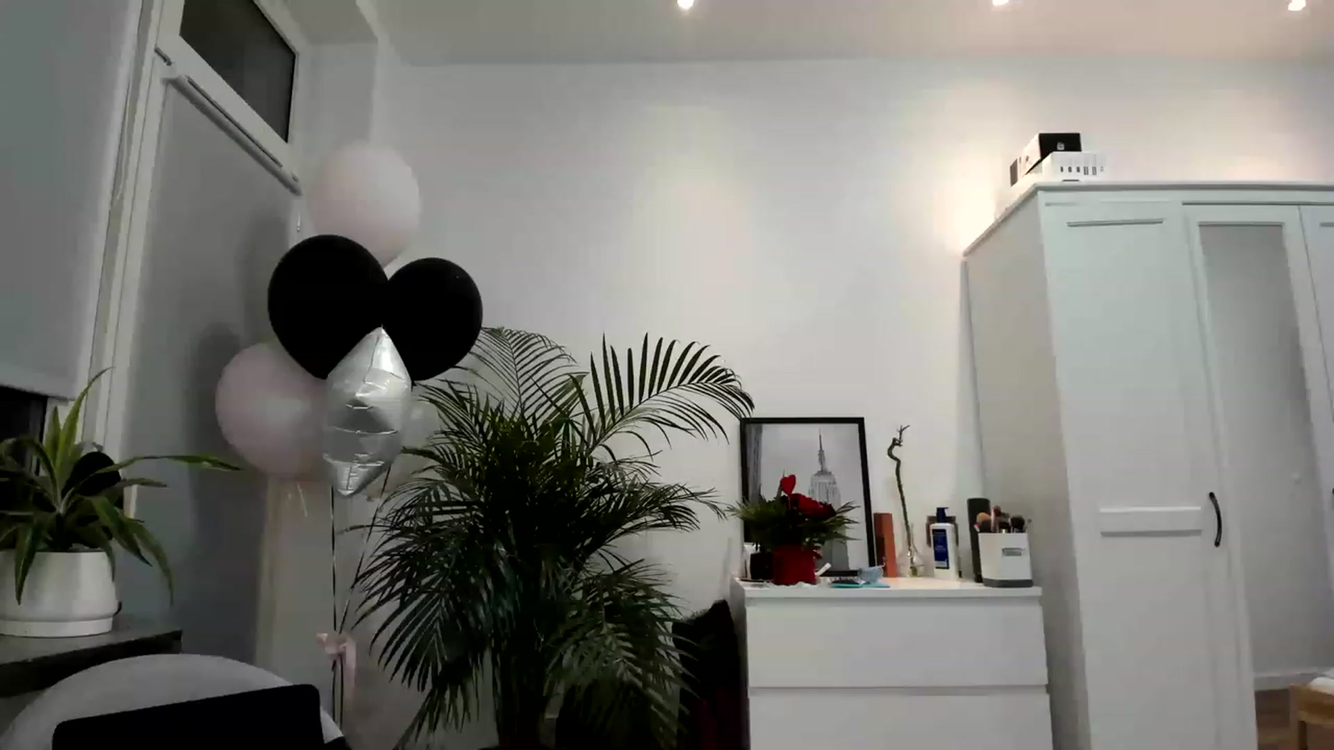 Gallery image thumbnail from SAINT_M's myfreecams stream on, 03/05/2023, 24:04 image 19 of 20