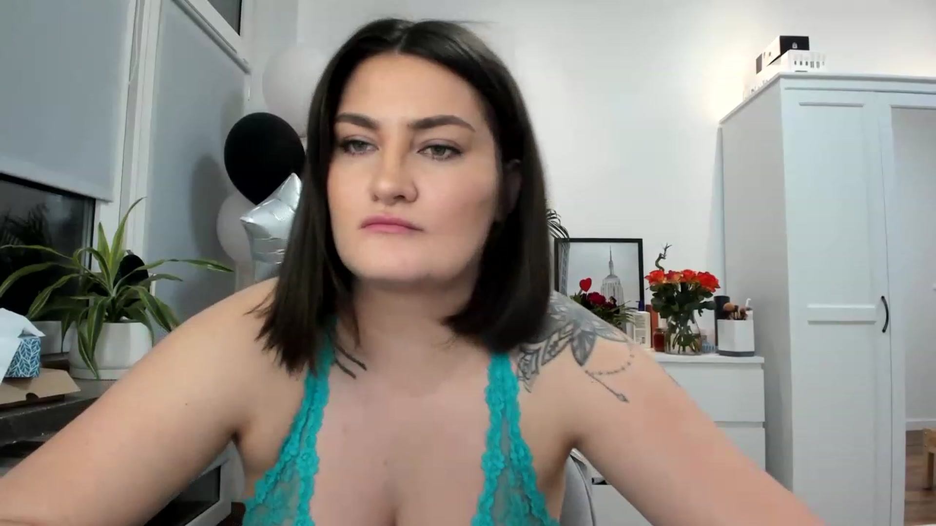 Gallery image thumbnail from SAINT_M's myfreecams stream on, 03/08/2023, 24:27 image 18 of 20
