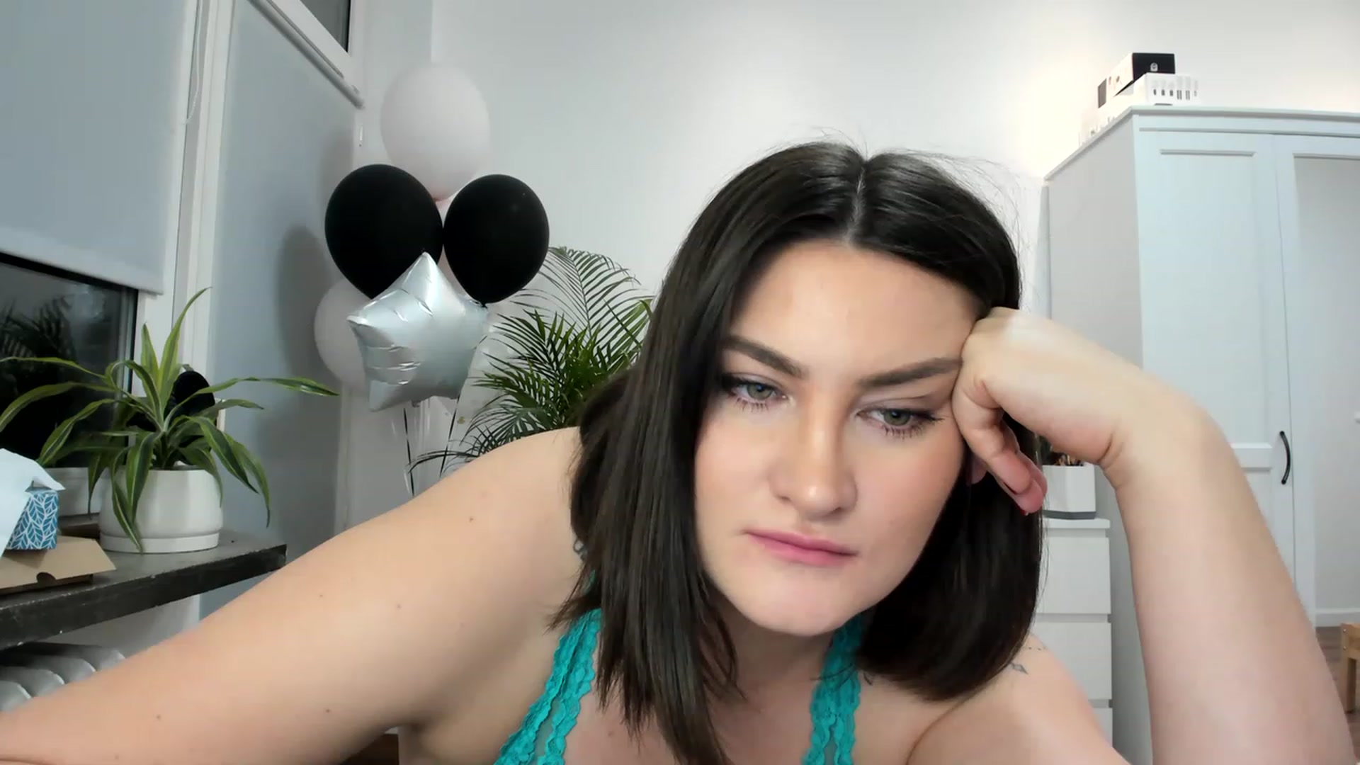 Gallery image thumbnail from SAINT_M's myfreecams stream on, 03/08/2023, 24:27 image 17 of 20
