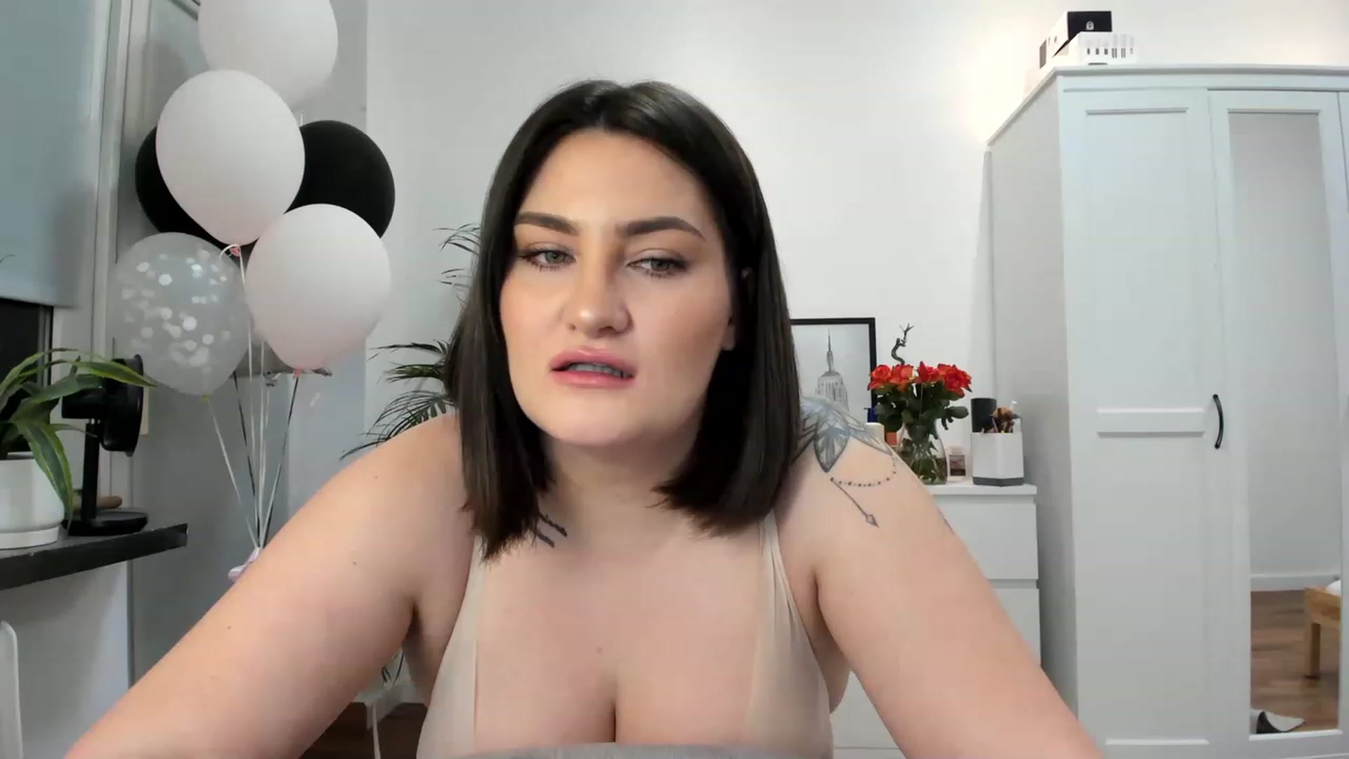 Gallery image thumbnail from SAINT_M's myfreecams stream on, 03/10/2023, 24:37 image 1 of 20